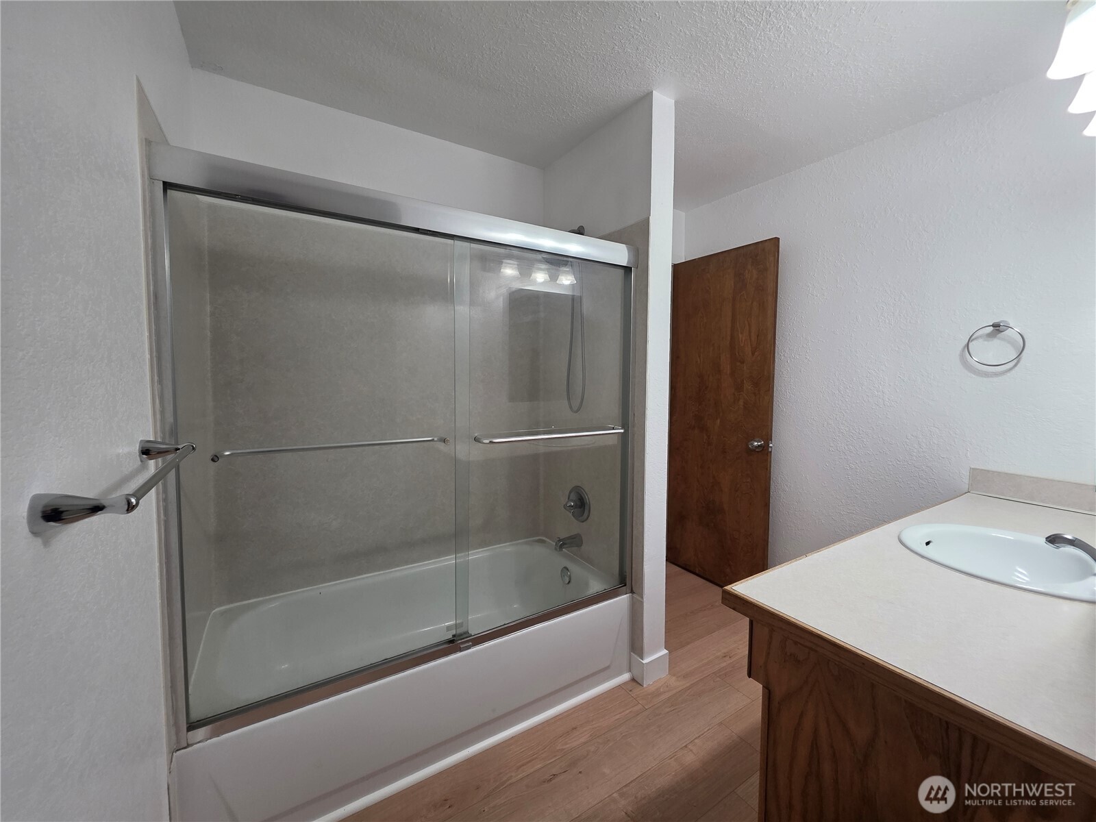 2407 106th Avenue Property Photo 22