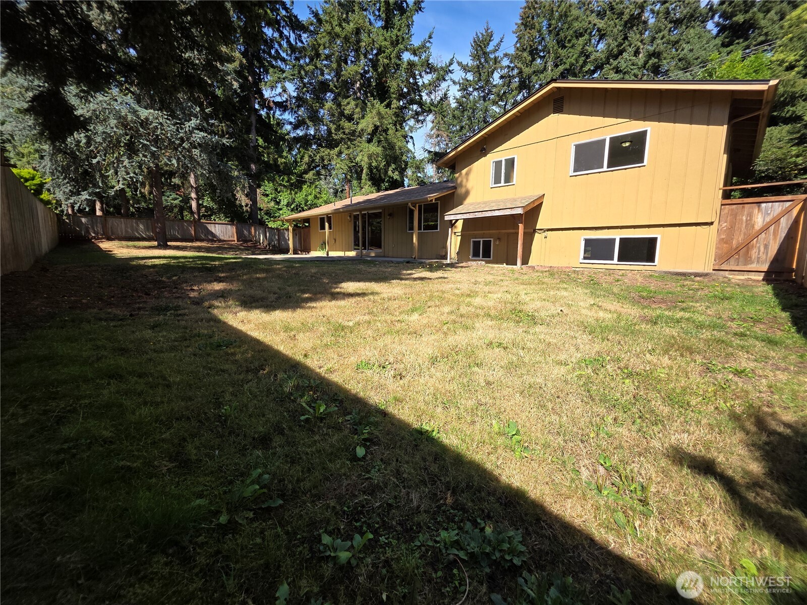 2407 106th Avenue Property Photo 24