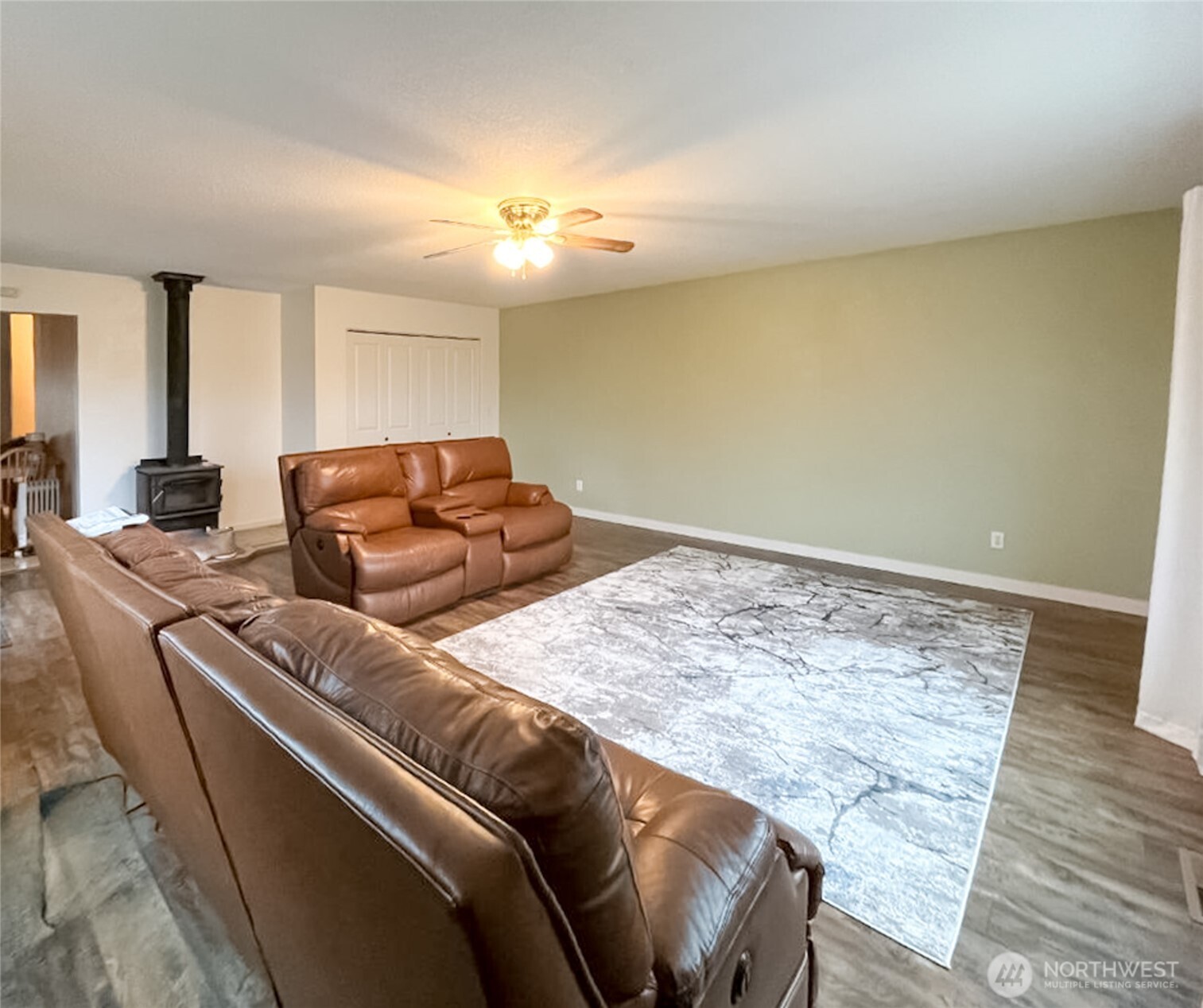 1015 W Whitman Drive Property Photo 17