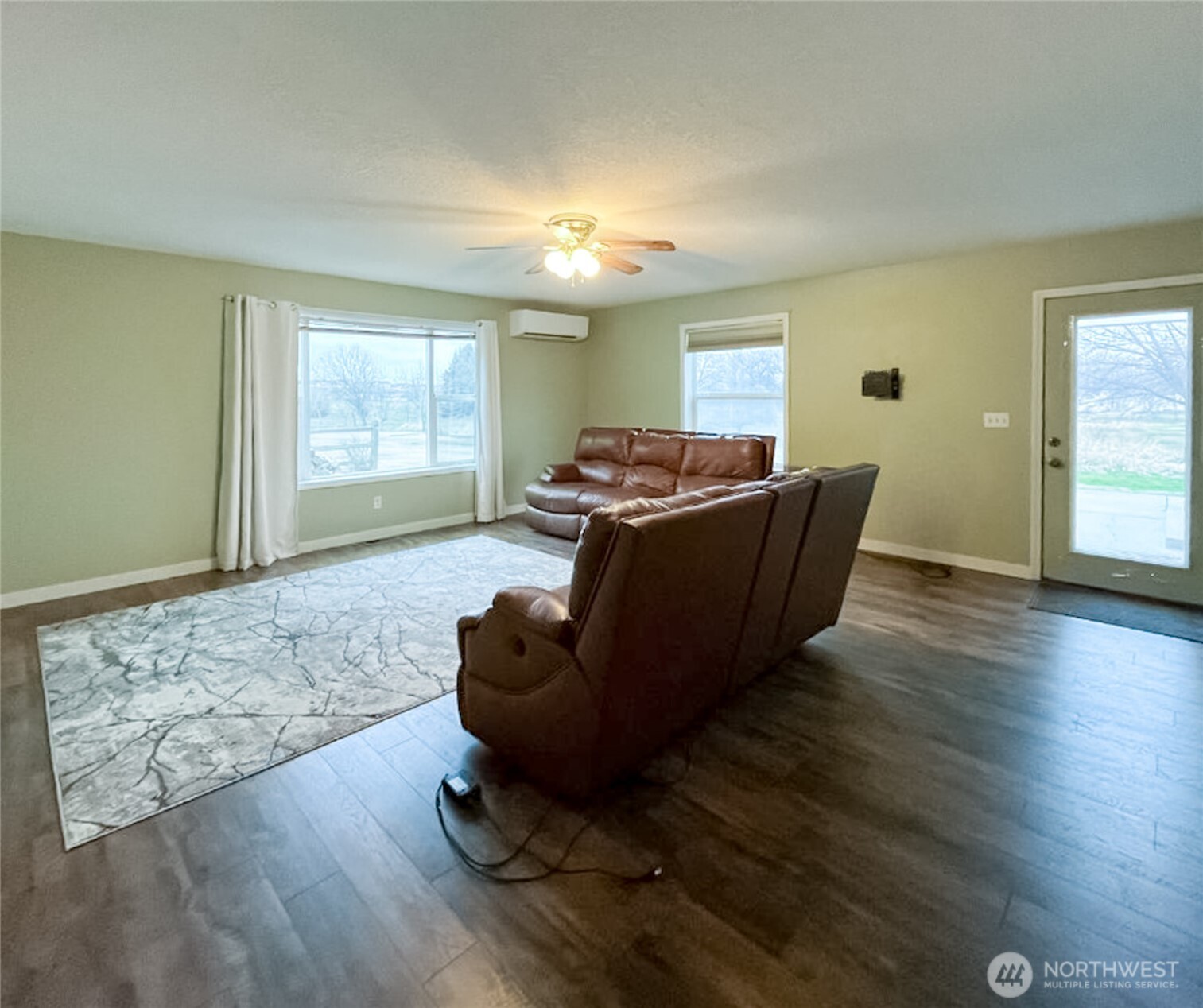 1015 W Whitman Drive Property Photo 18