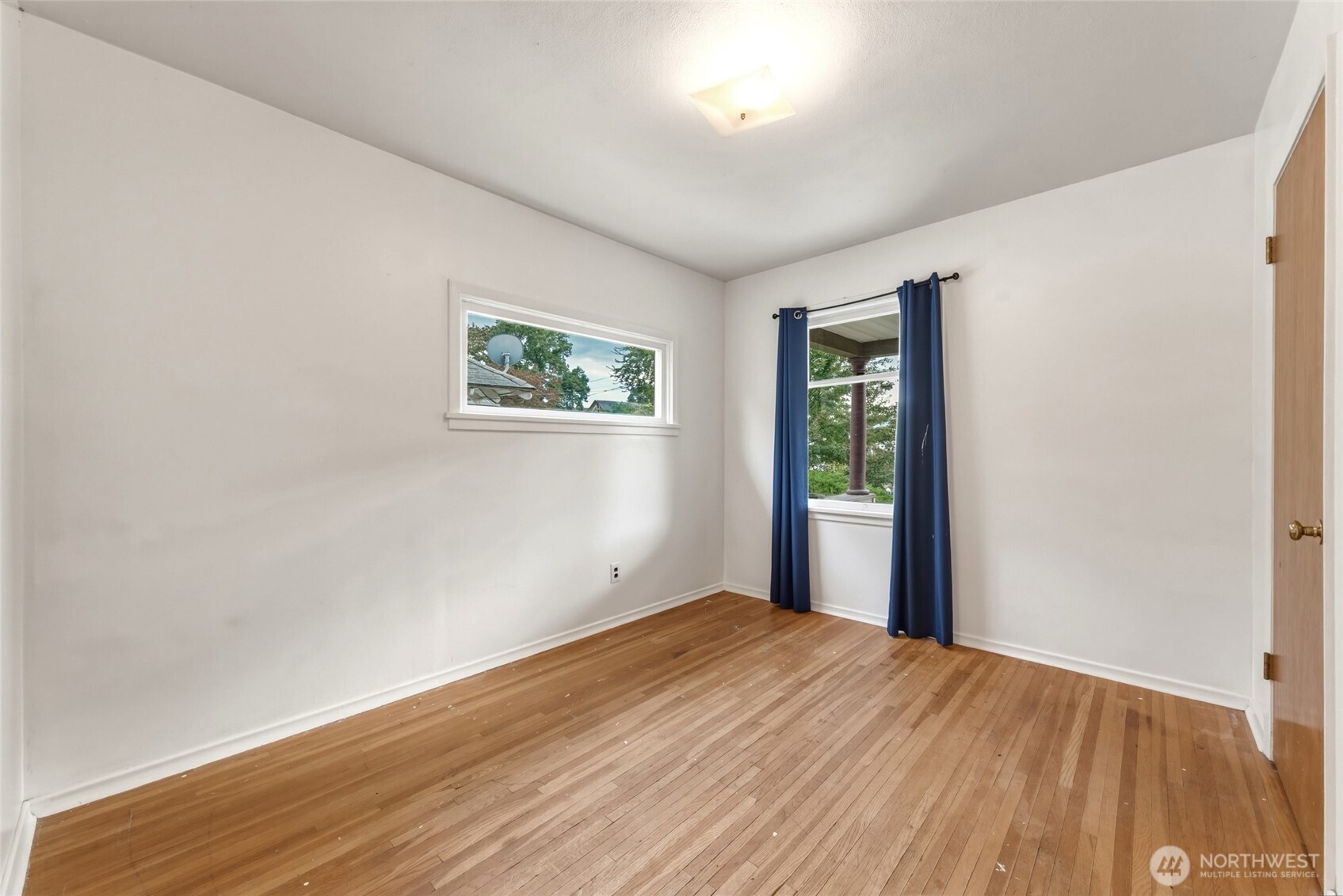 353 S 4th Avenue Property Photo 15