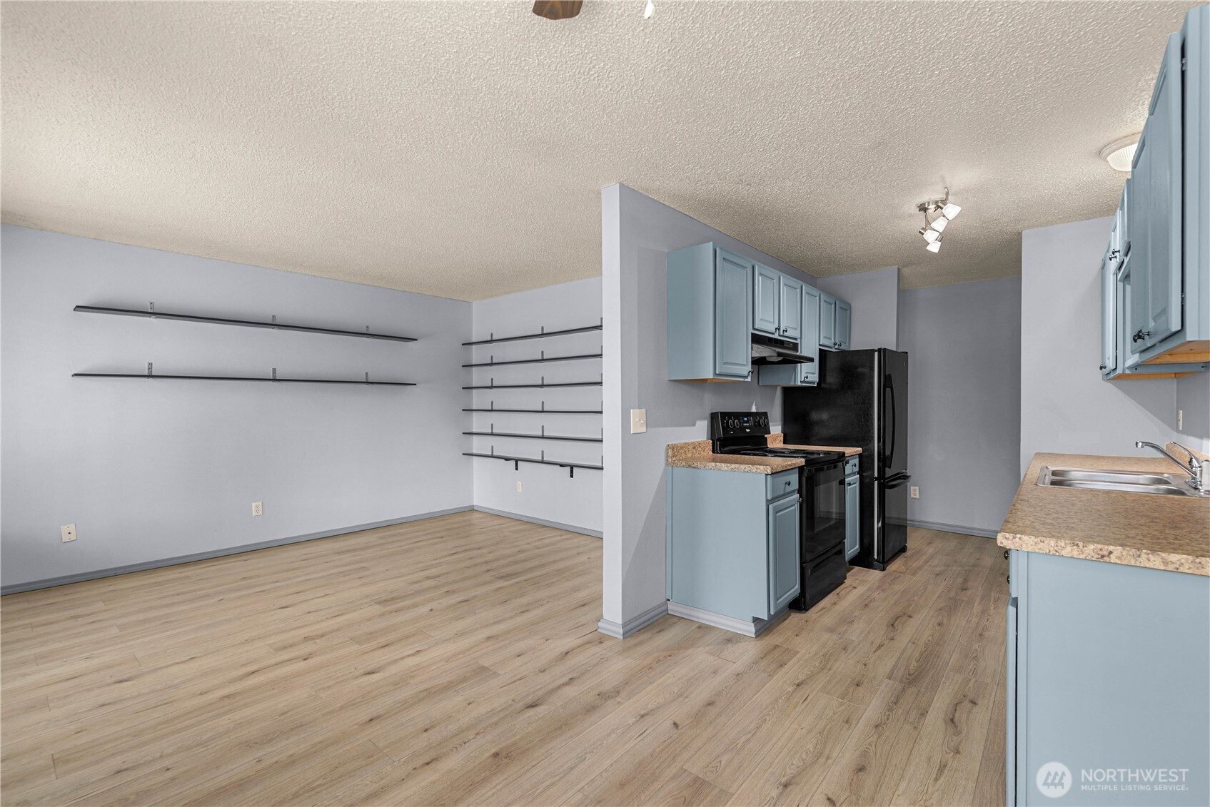 10 S Cove Avenue 29 Property Photo 4