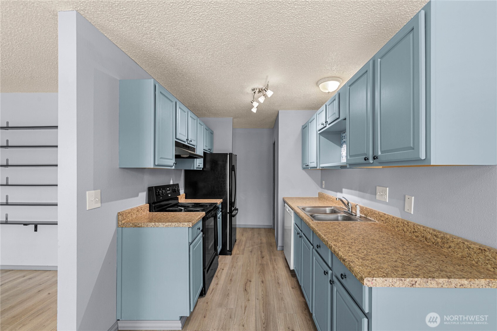 10 S Cove Avenue 29 Property Photo 5