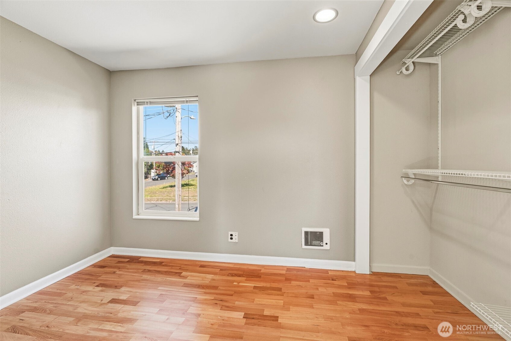 330 Columbia Street Property Photo 19