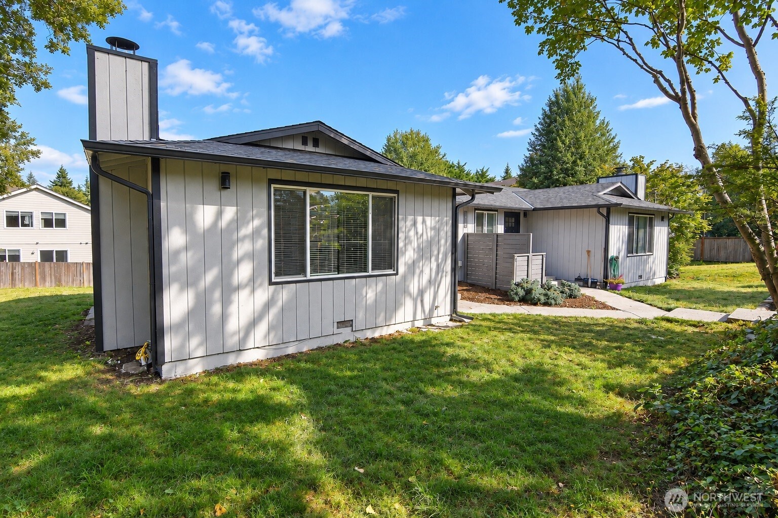 14213 Admiralty Way Property Photo 2