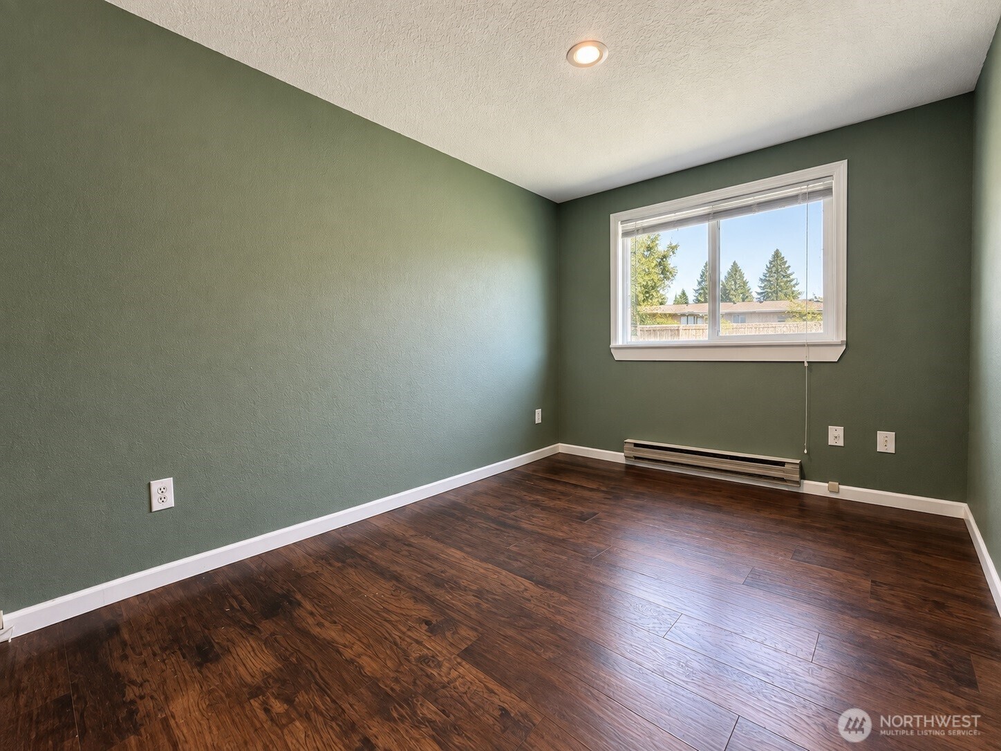 14213 Admiralty Way Property Photo 28