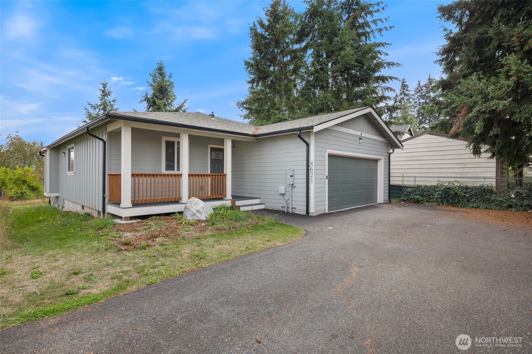 8621 S M Street Property Photo 1