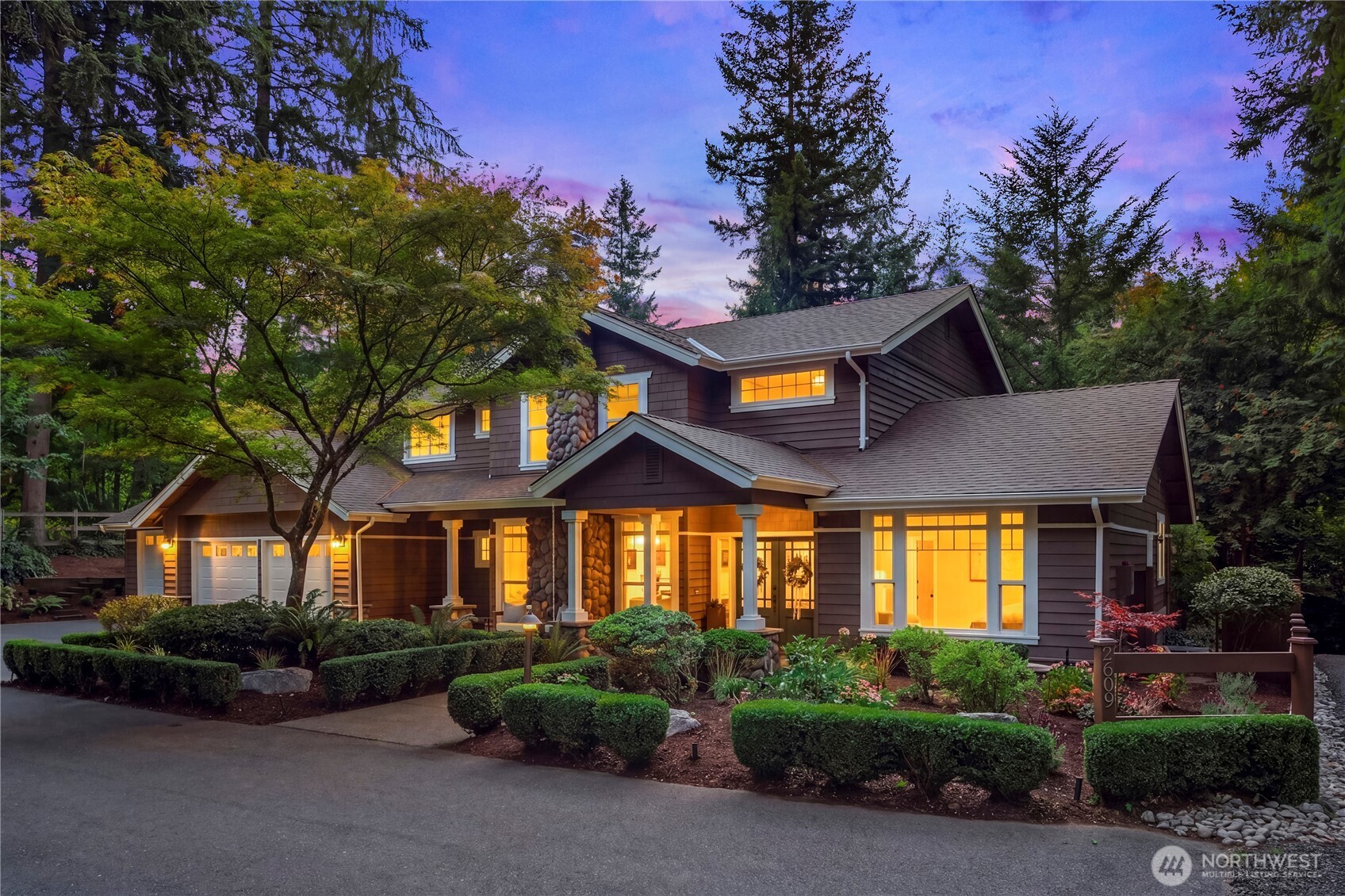2609 E Beaver Lake Drive Property Photo 1
