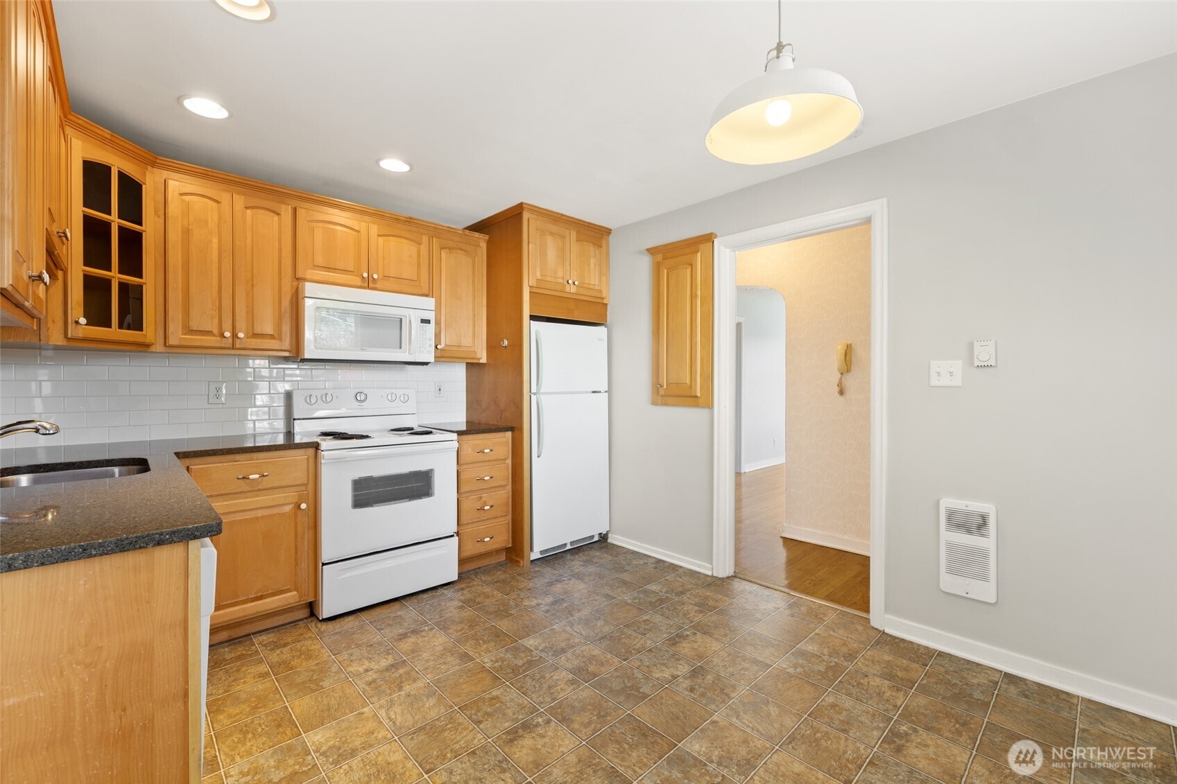 421 N Yakima Avenue 4 Property Photo 5