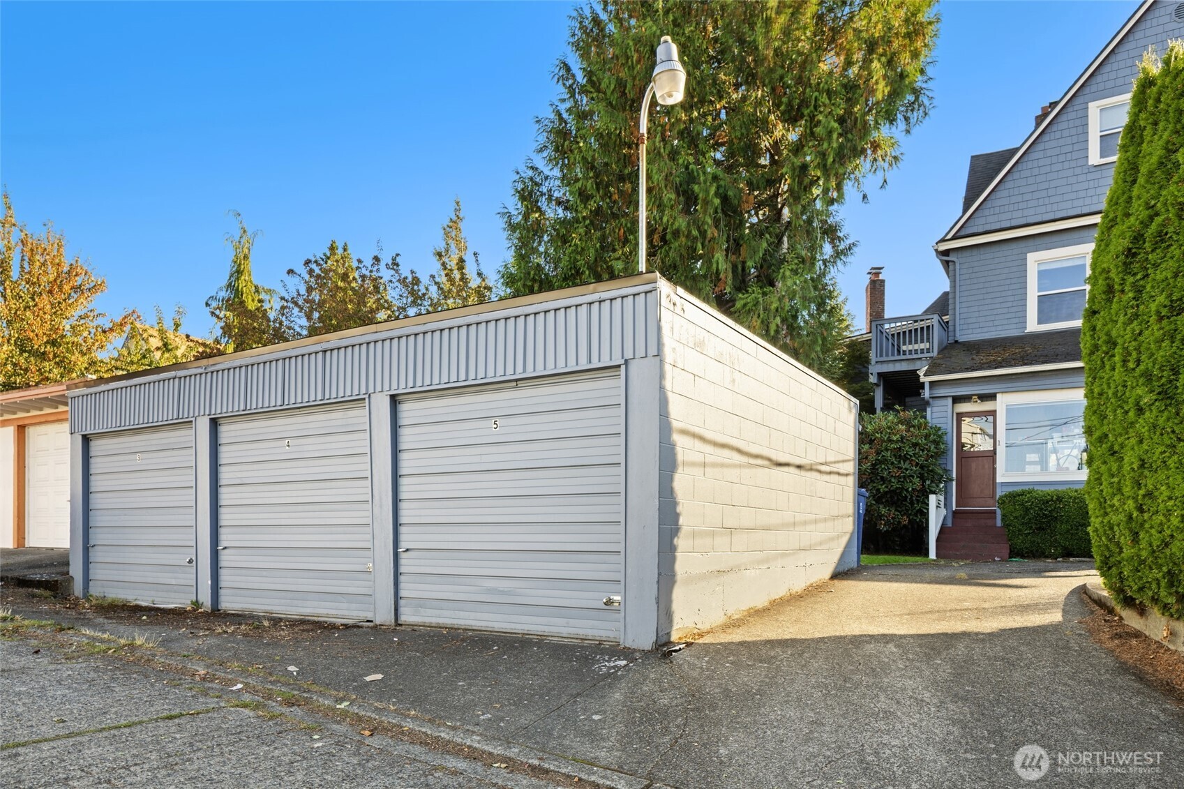 421 N Yakima Avenue 4 Property Photo 25