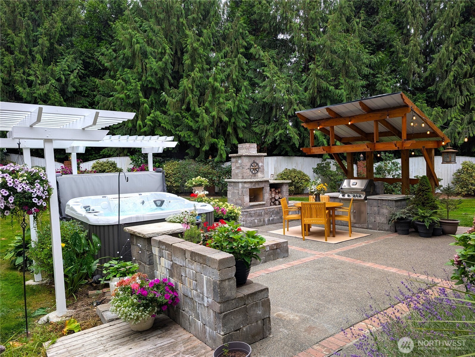 21611 22nd Street Property Photo 6