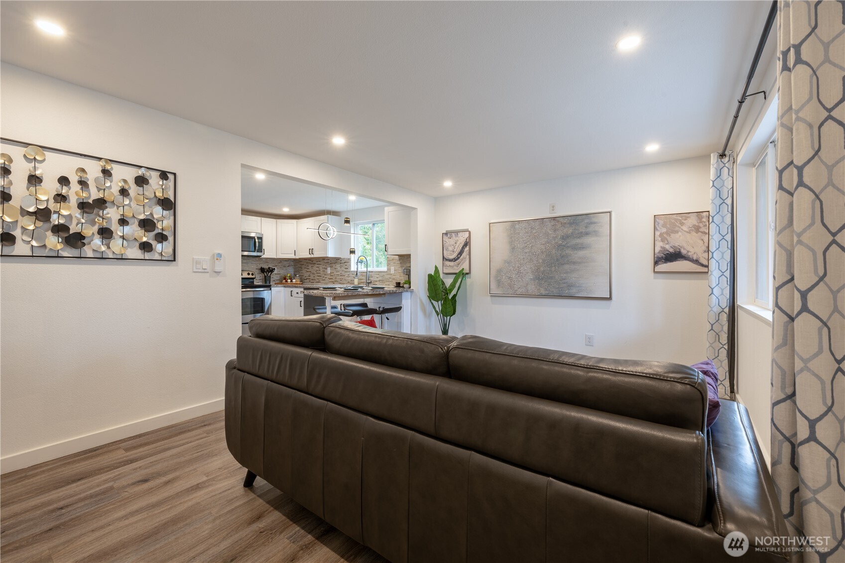 12756 Evanston Avenue Property Photo 2
