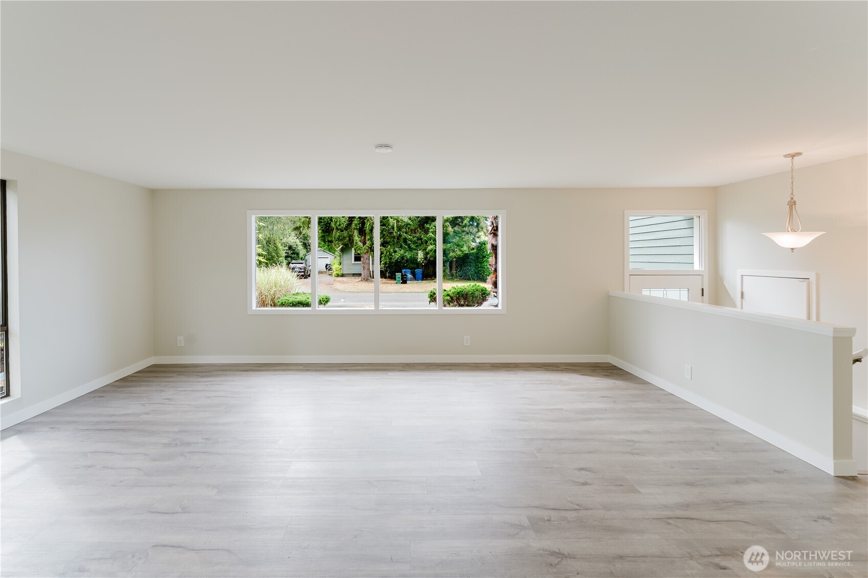 10050 13th Avenue Property Photo 8