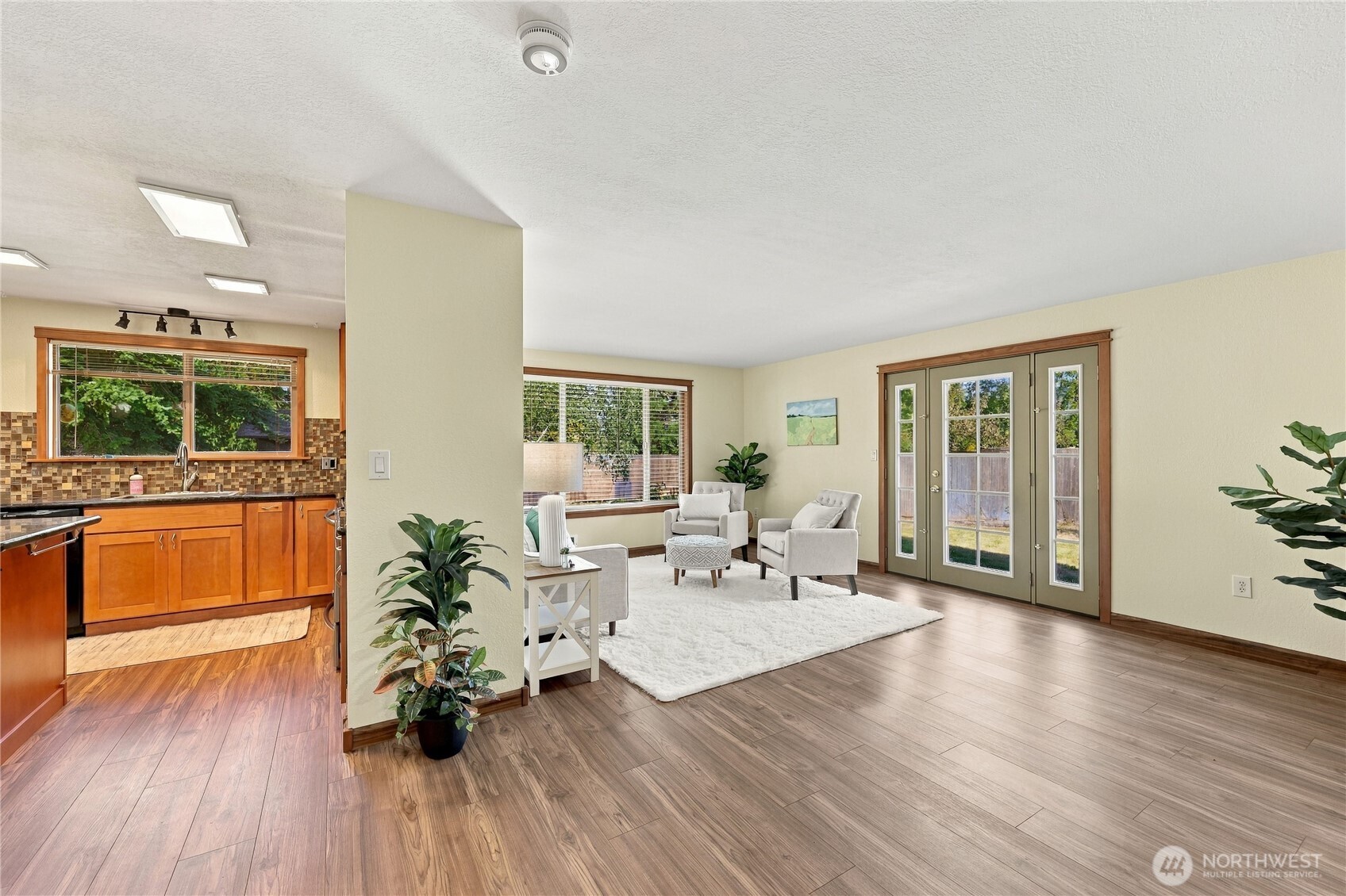 4495 Lopez Avenue Property Photo 4