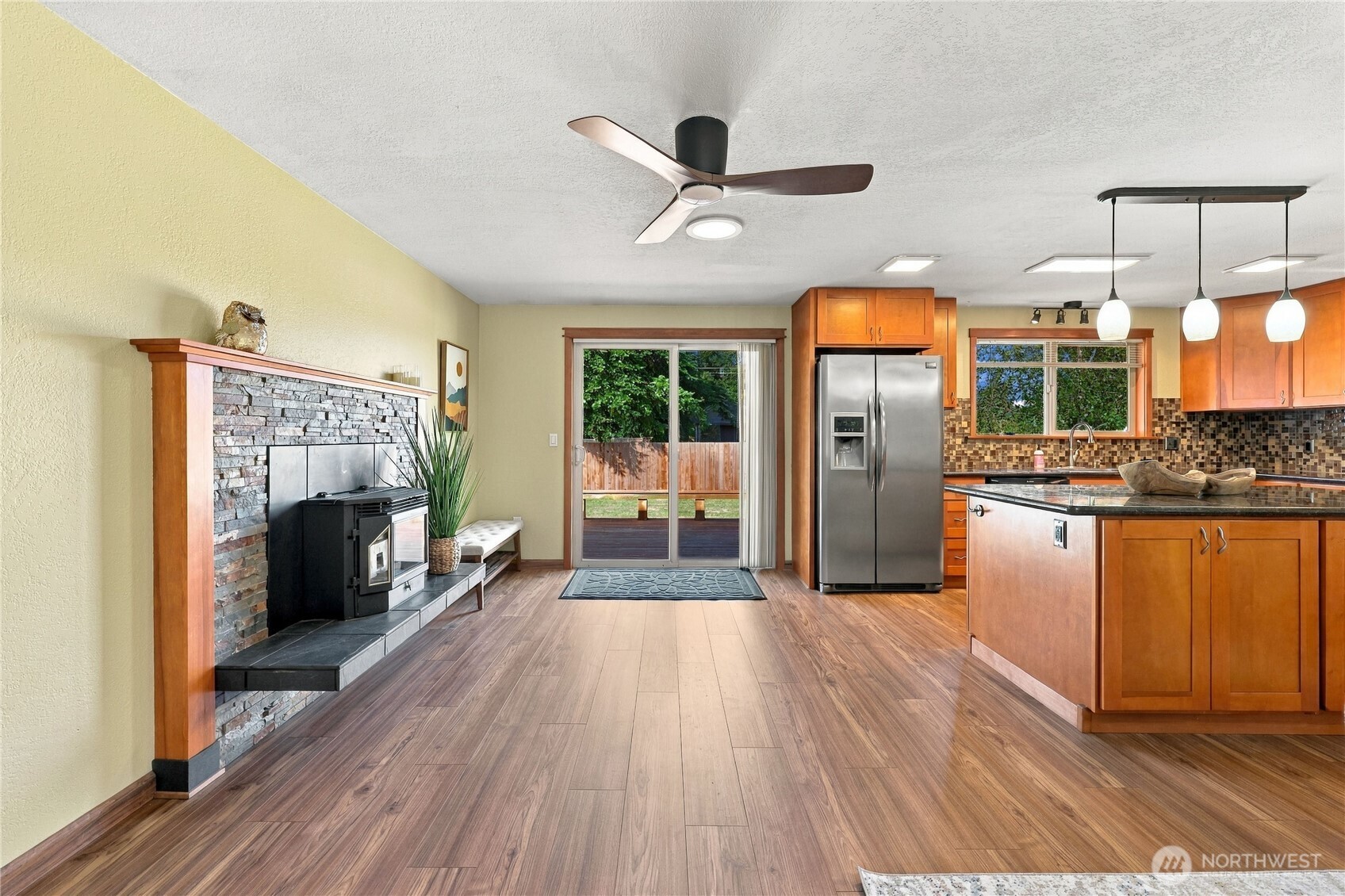4495 Lopez Avenue Property Photo 12