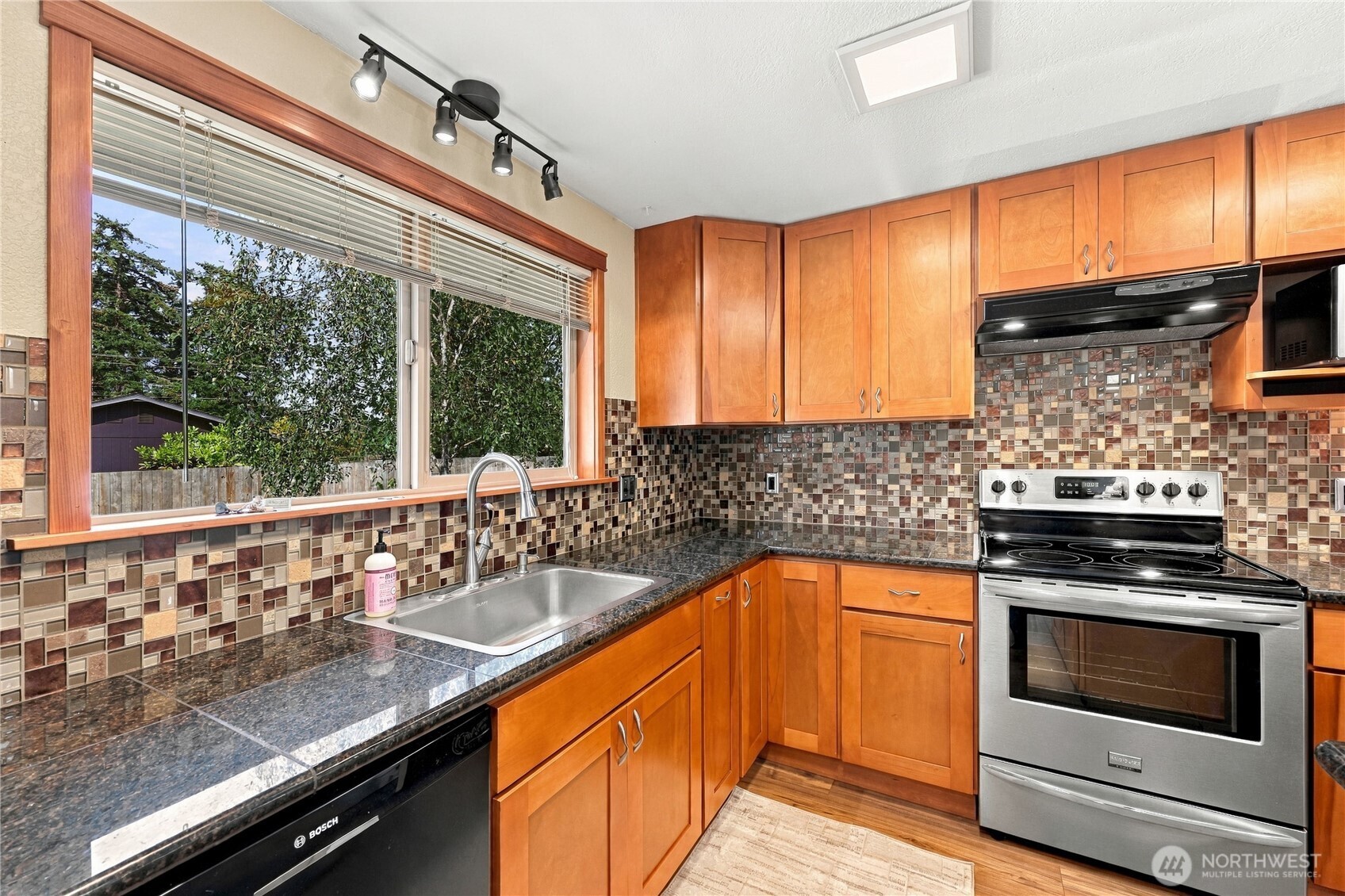 4495 Lopez Avenue Property Photo 13