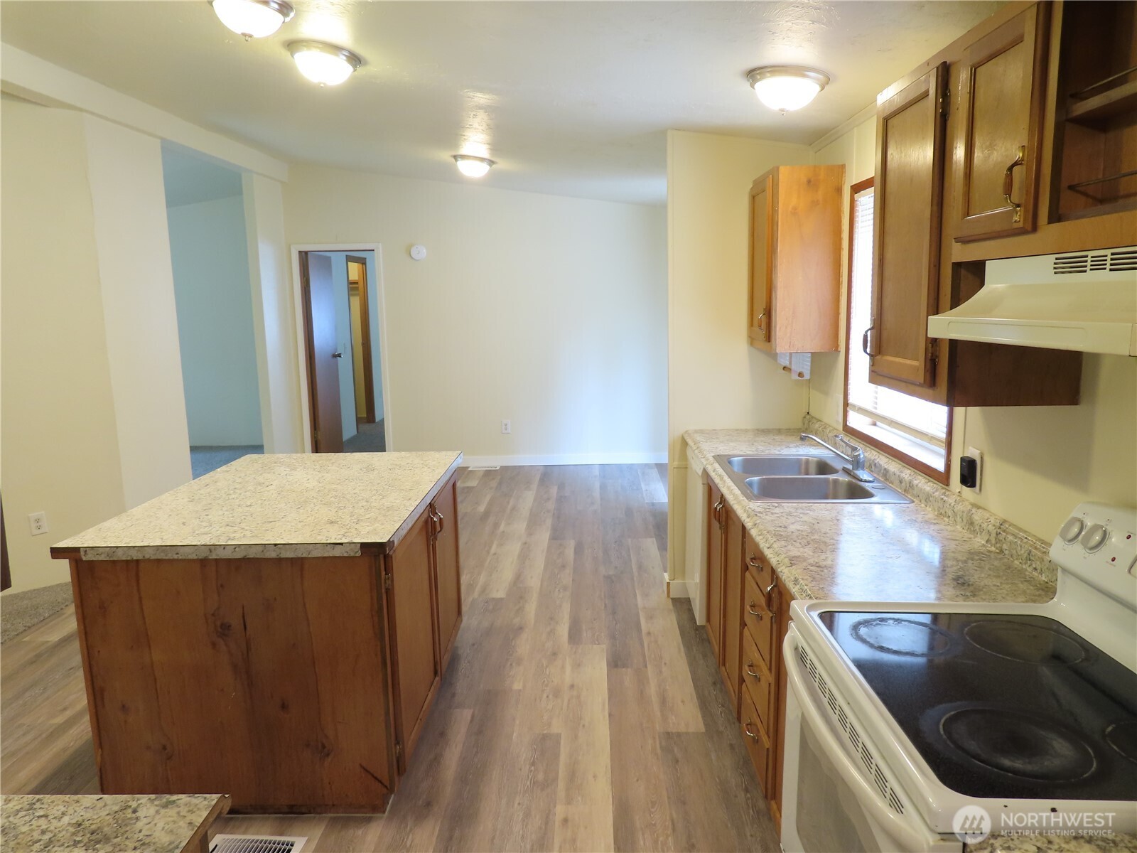 17110 119th Place Property Photo 5