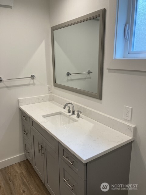 618 E Myrtle Street Property Photo 9