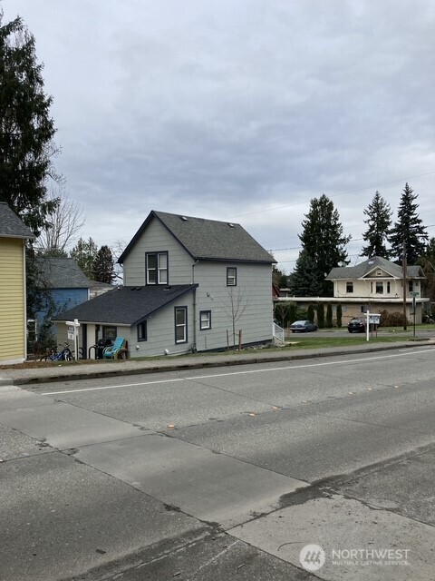 618 E Myrtle Street Property Photo 24
