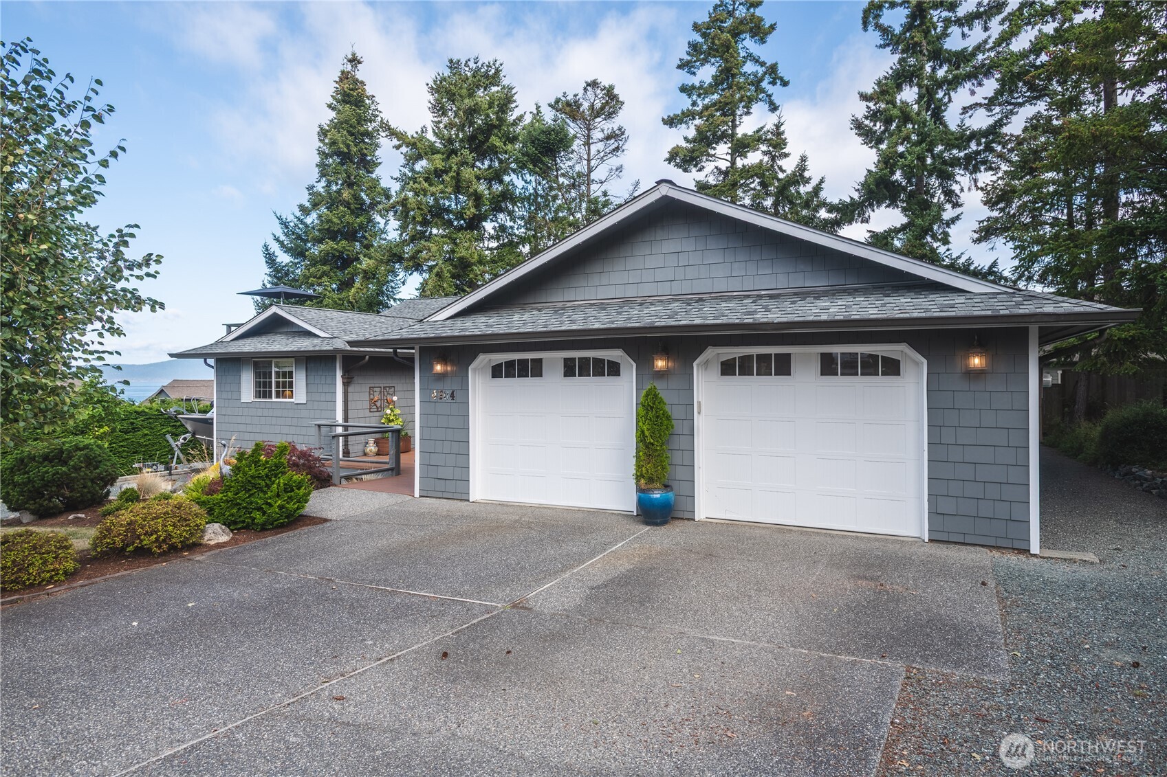 4304 Whidbey Court Property Photo 2