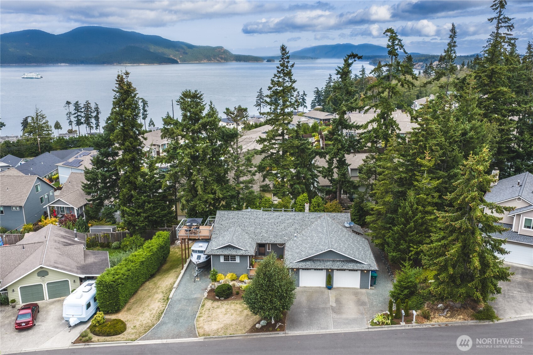 4304 Whidbey Court Property Photo 11