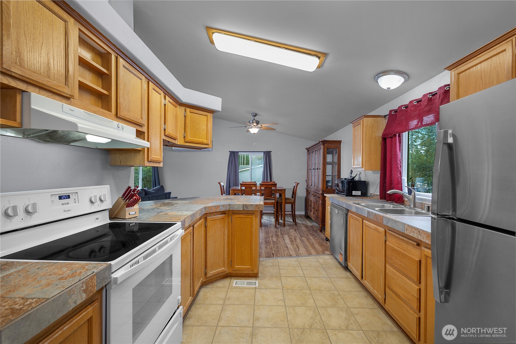 2150 E Timberlake Drive Property Photo 10