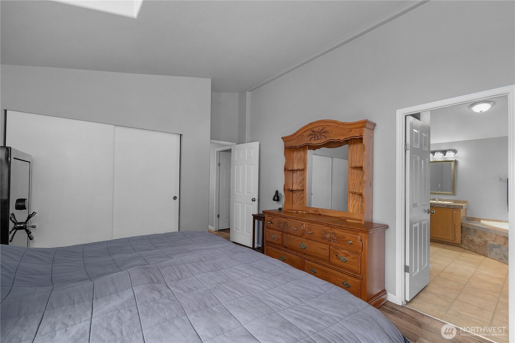 2150 E Timberlake Drive Property Photo 14