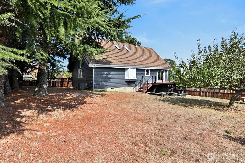627 Wilson Street Property Photo 37