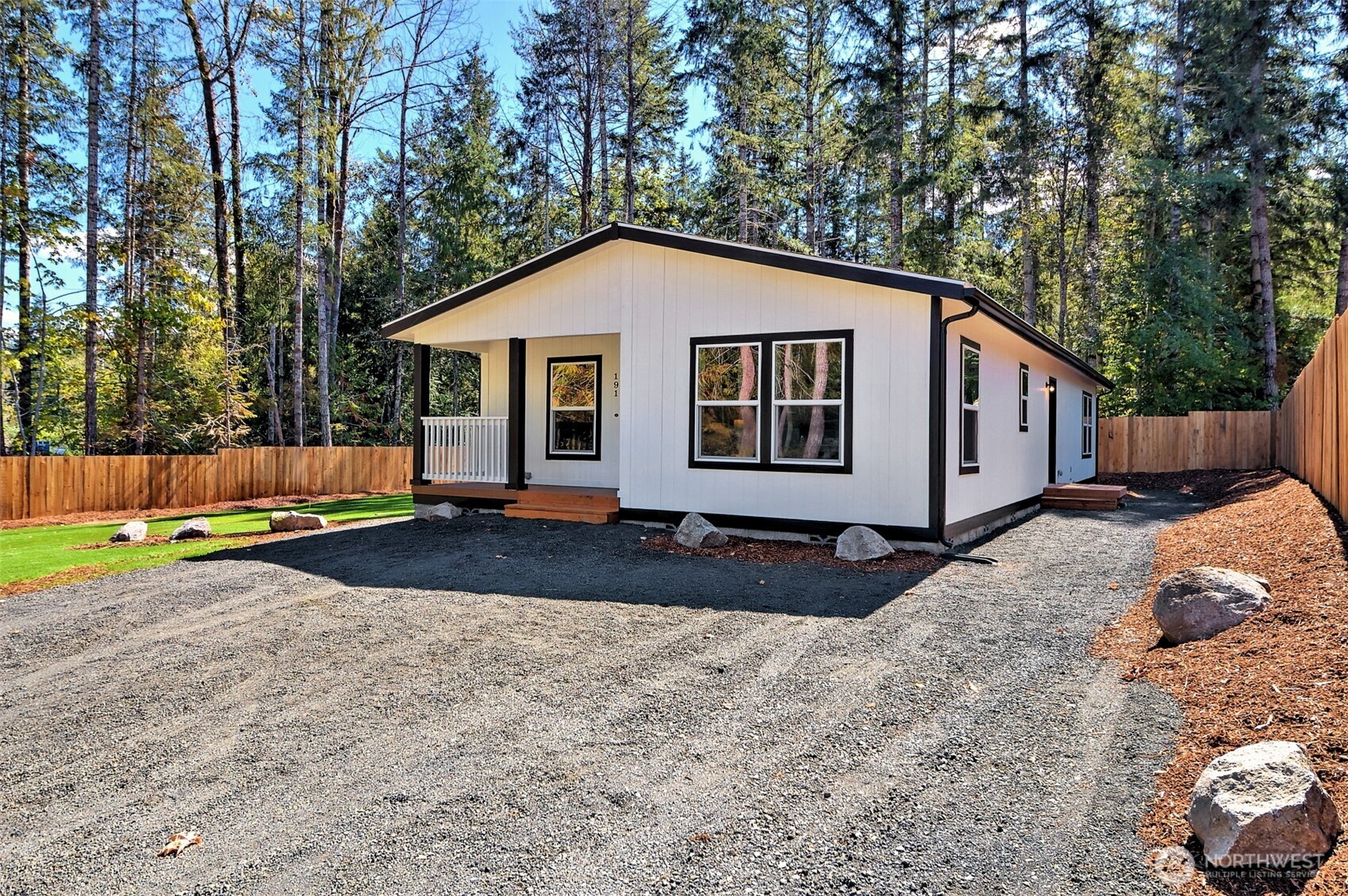 191 E Alderney Street Property Photo 1