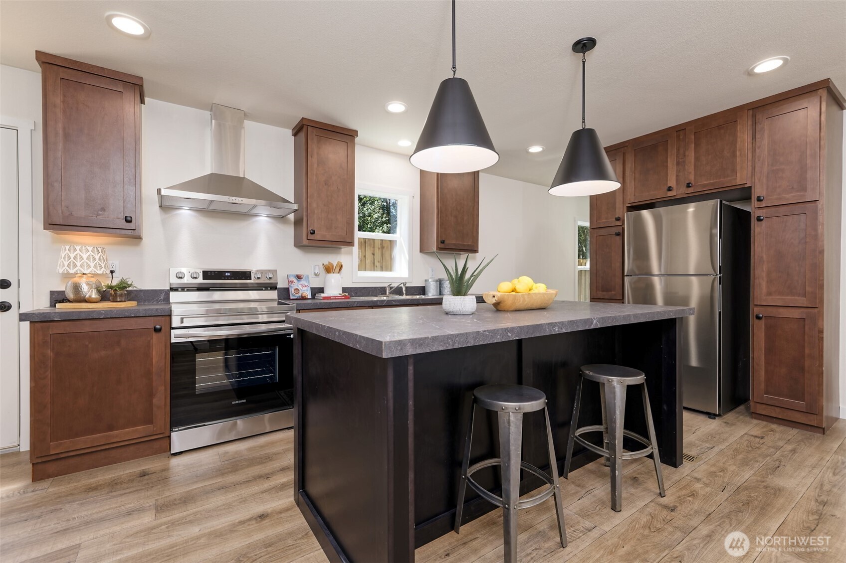 191 E Alderney Street Property Photo 6
