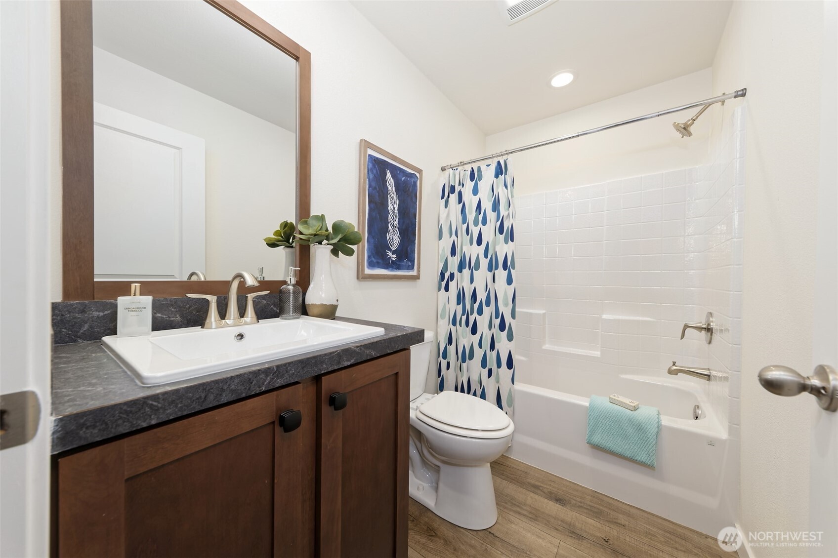 191 E Alderney Street Property Photo 19