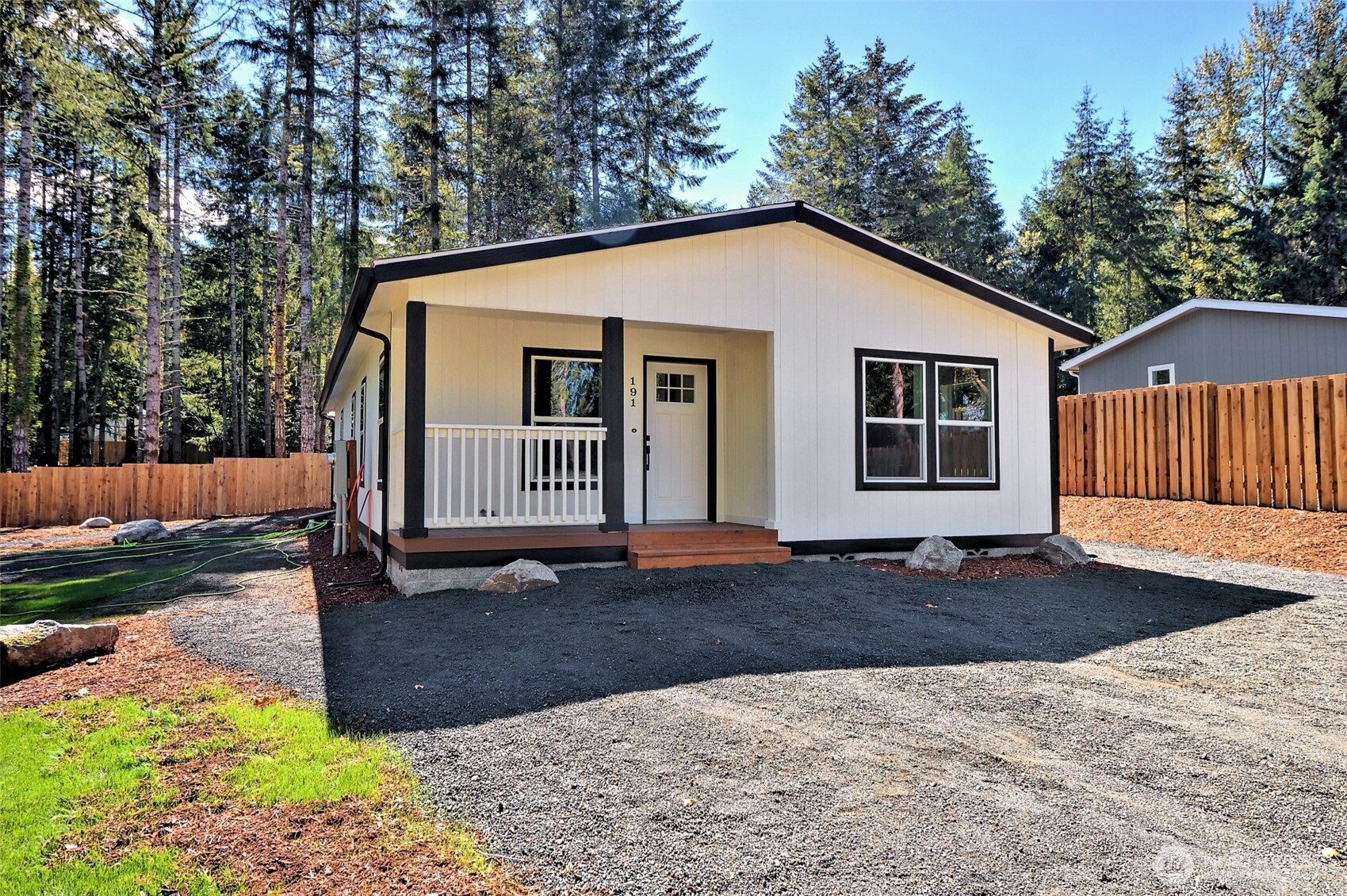 191 E Alderney Street Property Photo 25