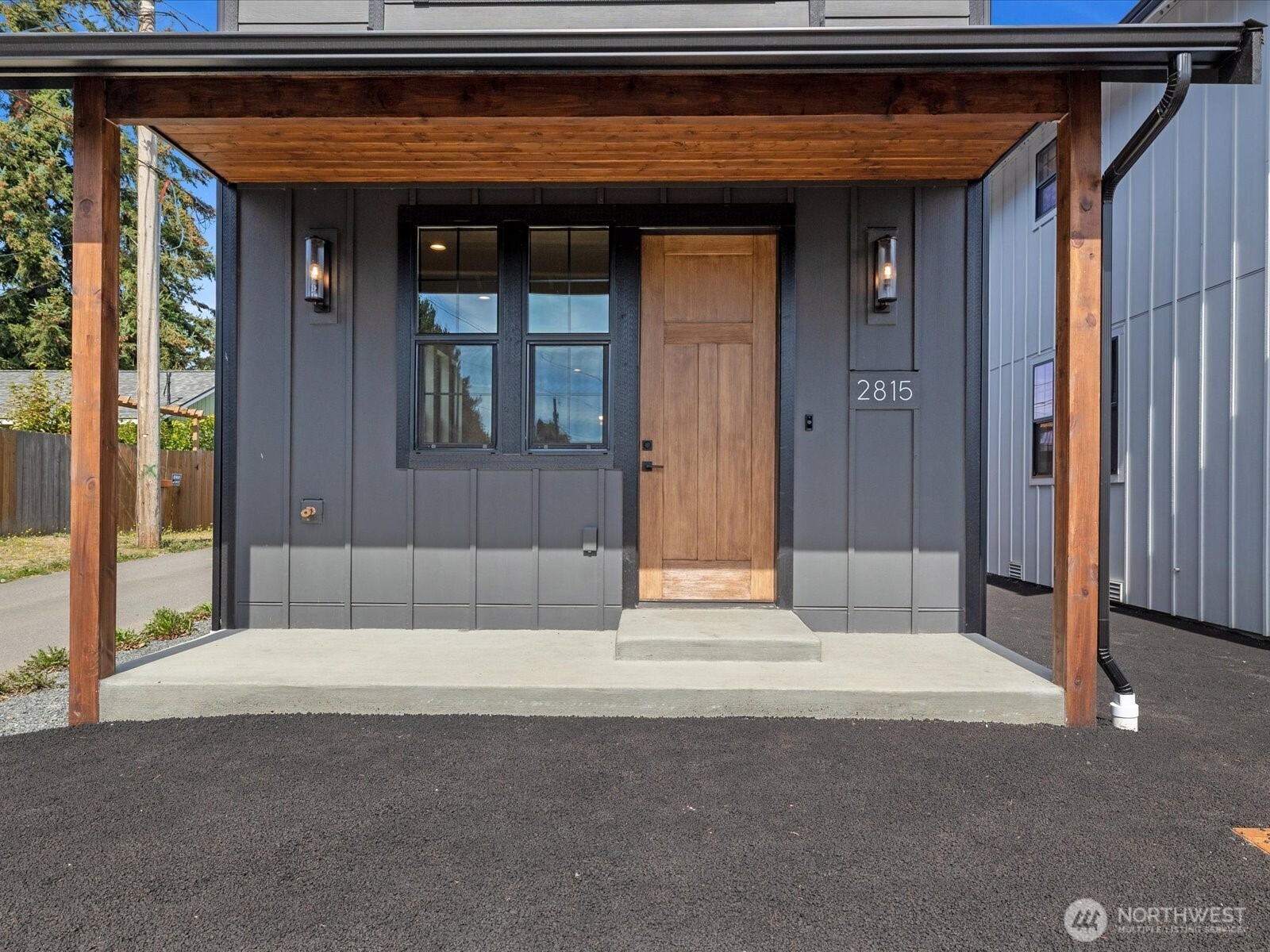 2815 25th Street C Property Photo 2