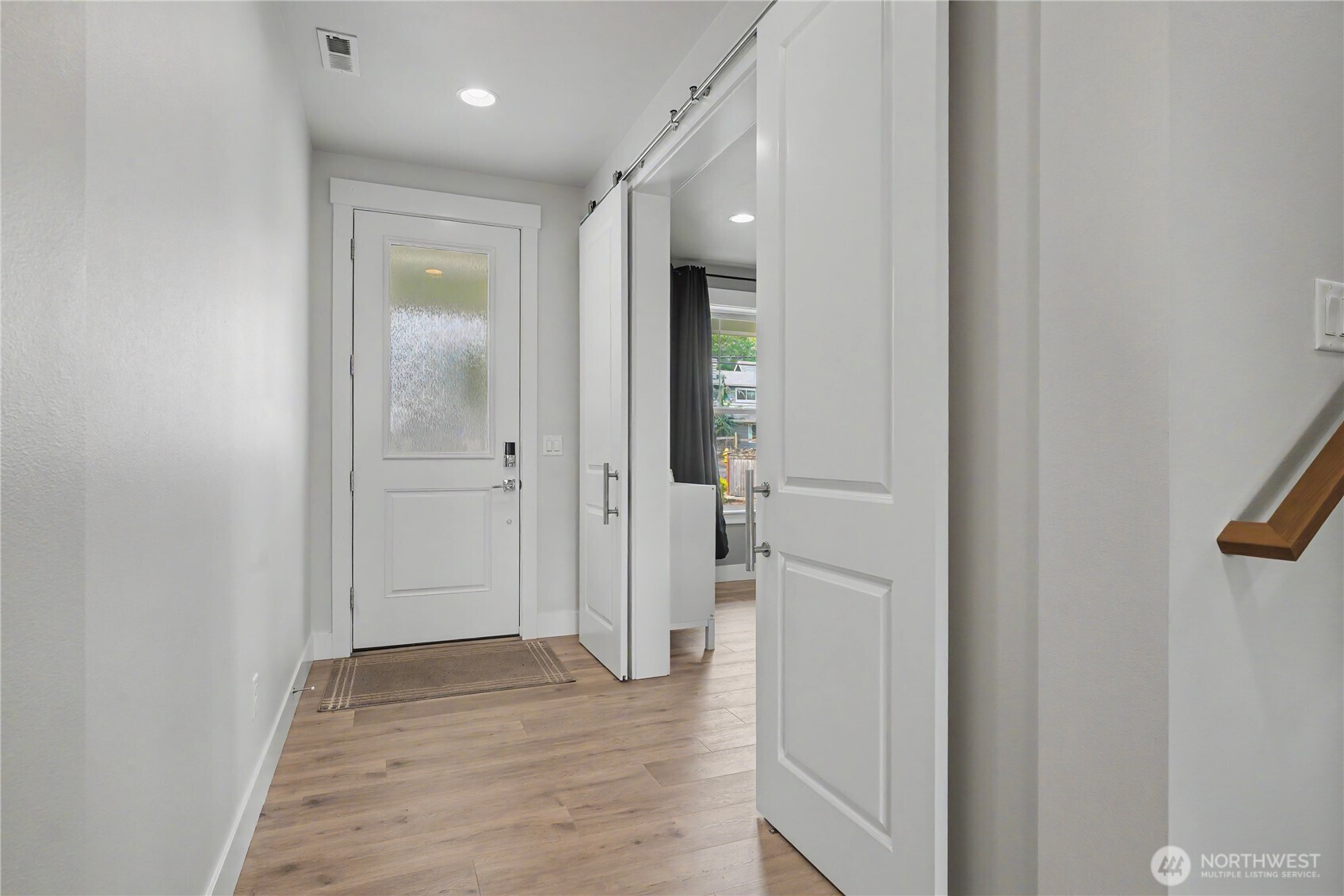 1427 114th Avenue Property Photo 3