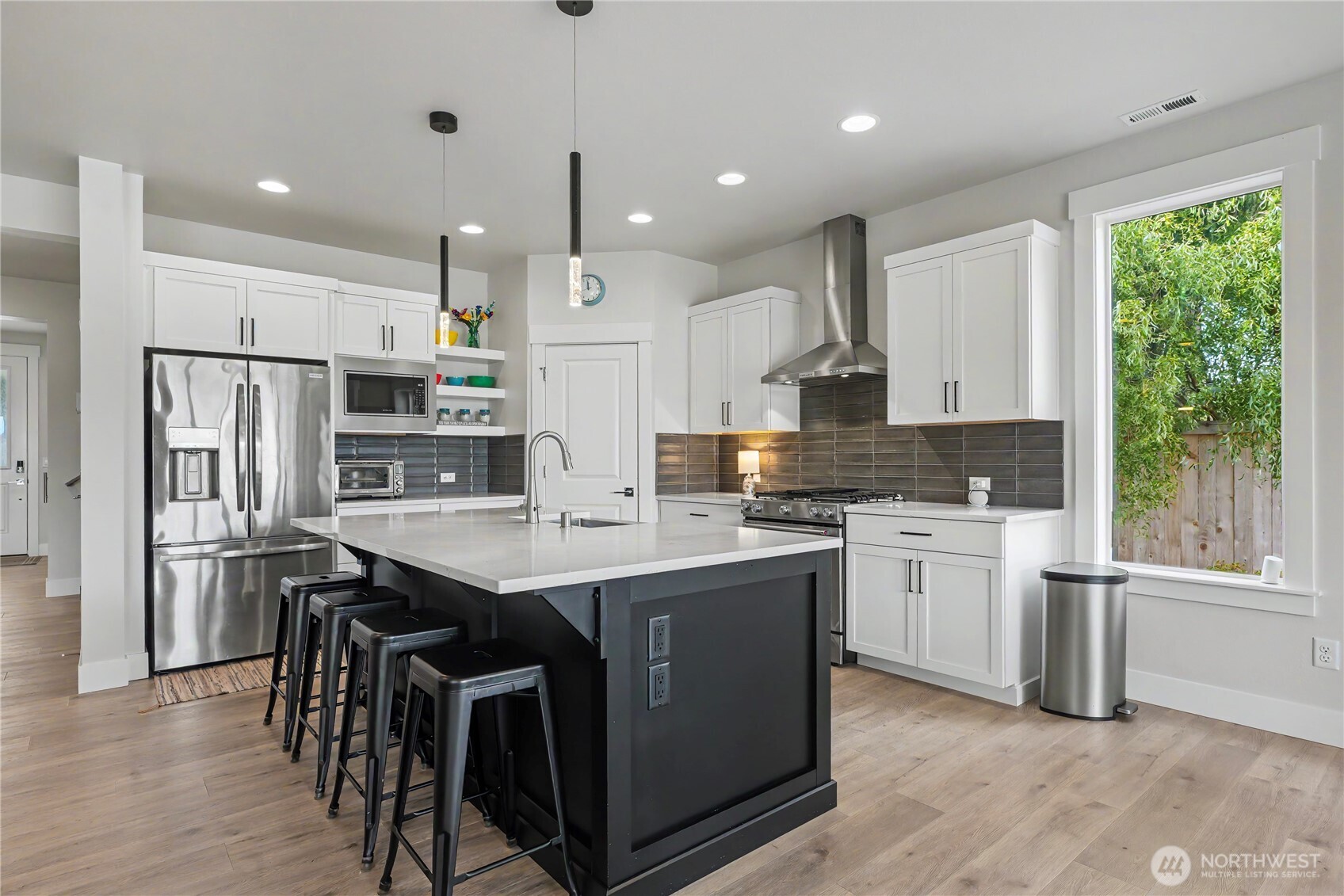 1427 114th Avenue Property Photo 6