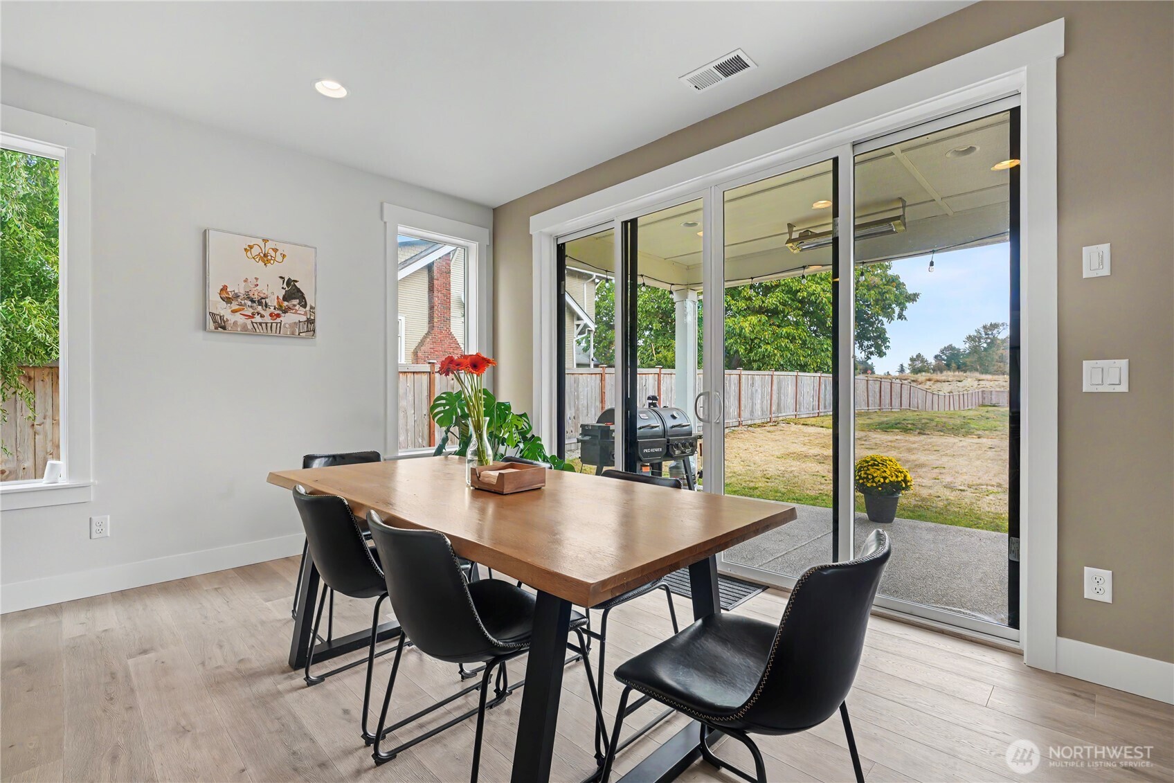1427 114th Avenue Property Photo 9