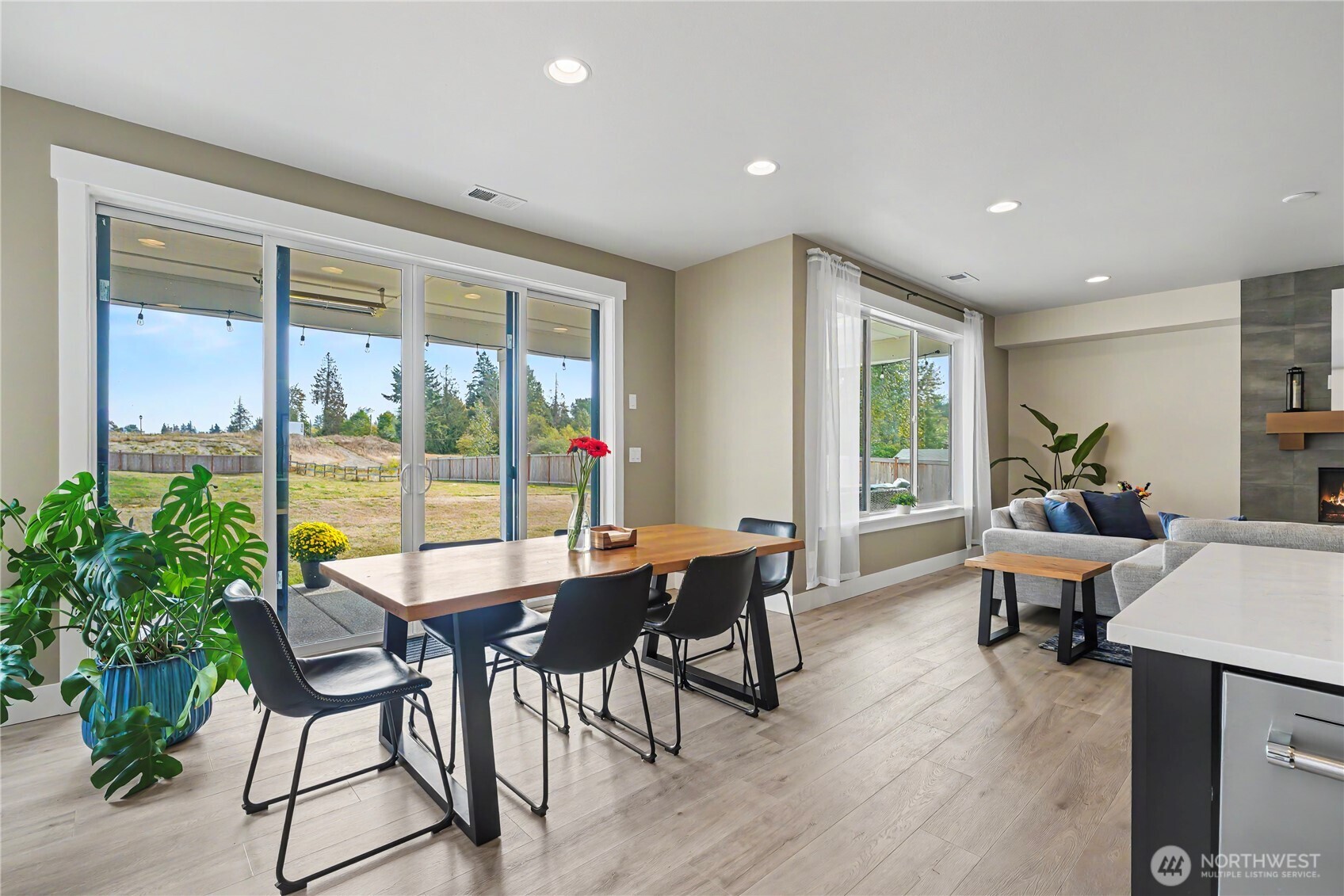 1427 114th Avenue Property Photo 10