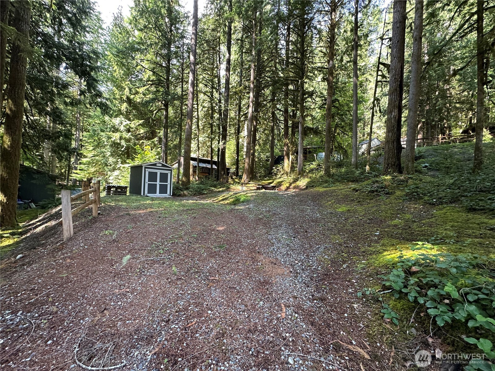 44707 Snee Oosh Trail Property Photo 1