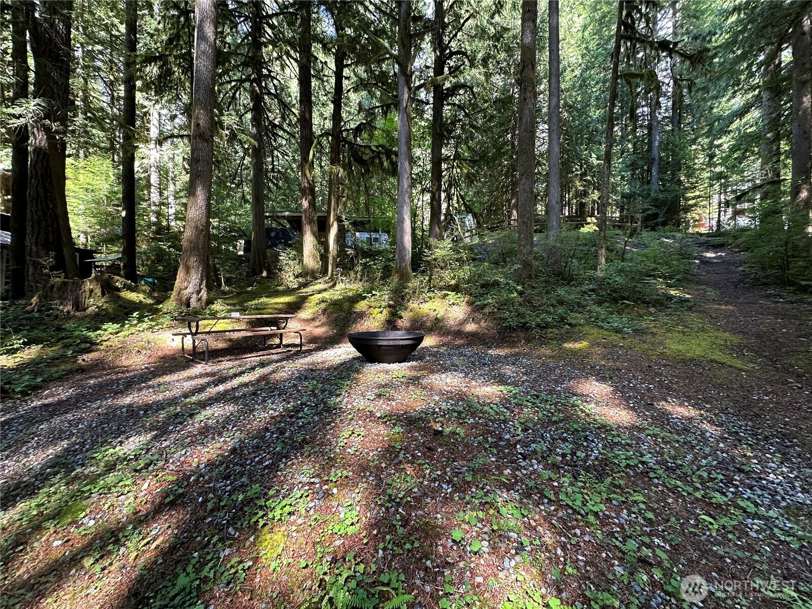 44707 Snee Oosh Trail Property Photo 4