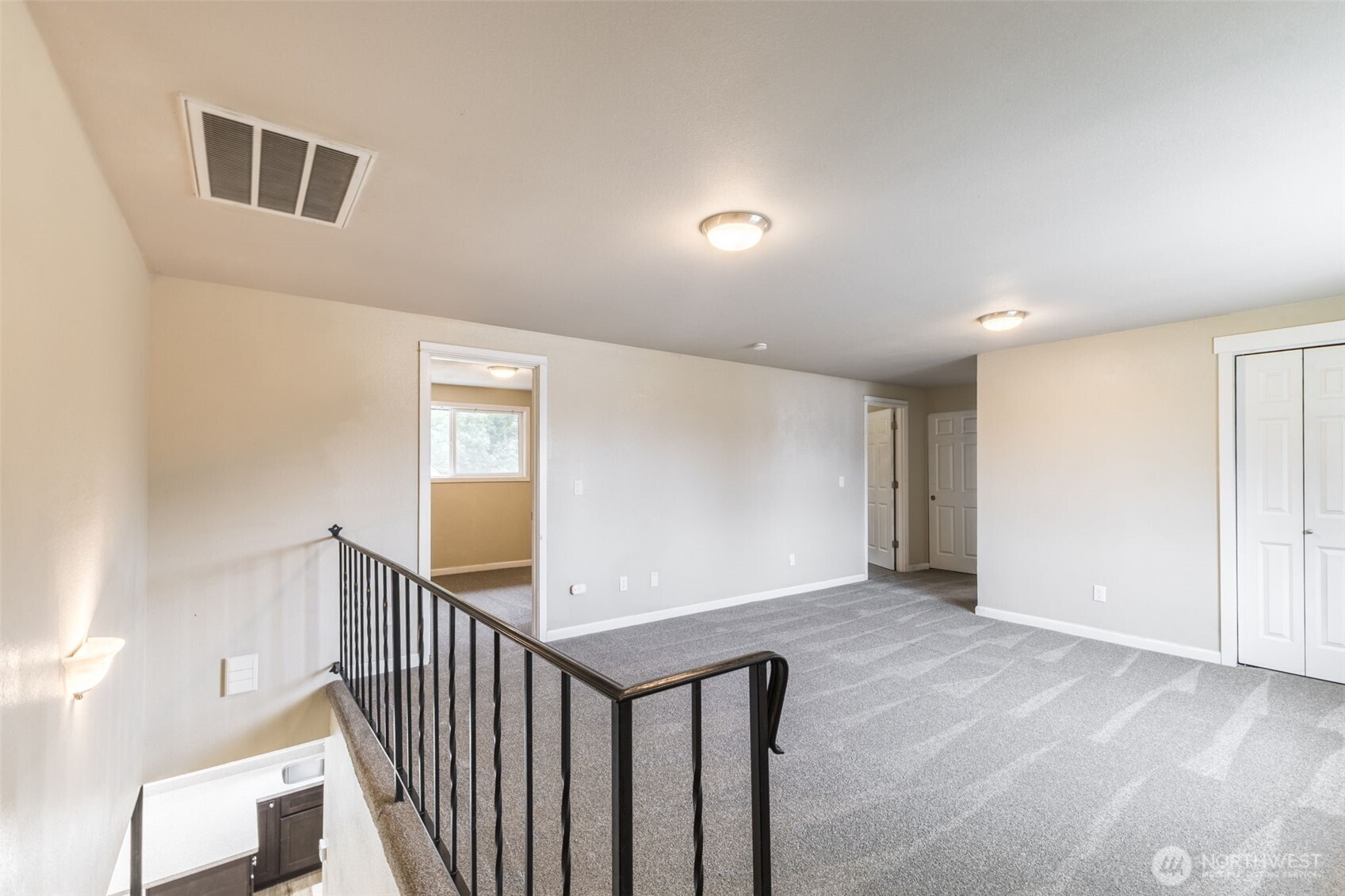 8423 191st Street Property Photo 17