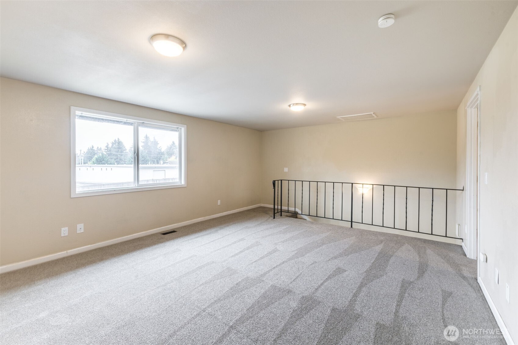8423 191st Street Property Photo 19