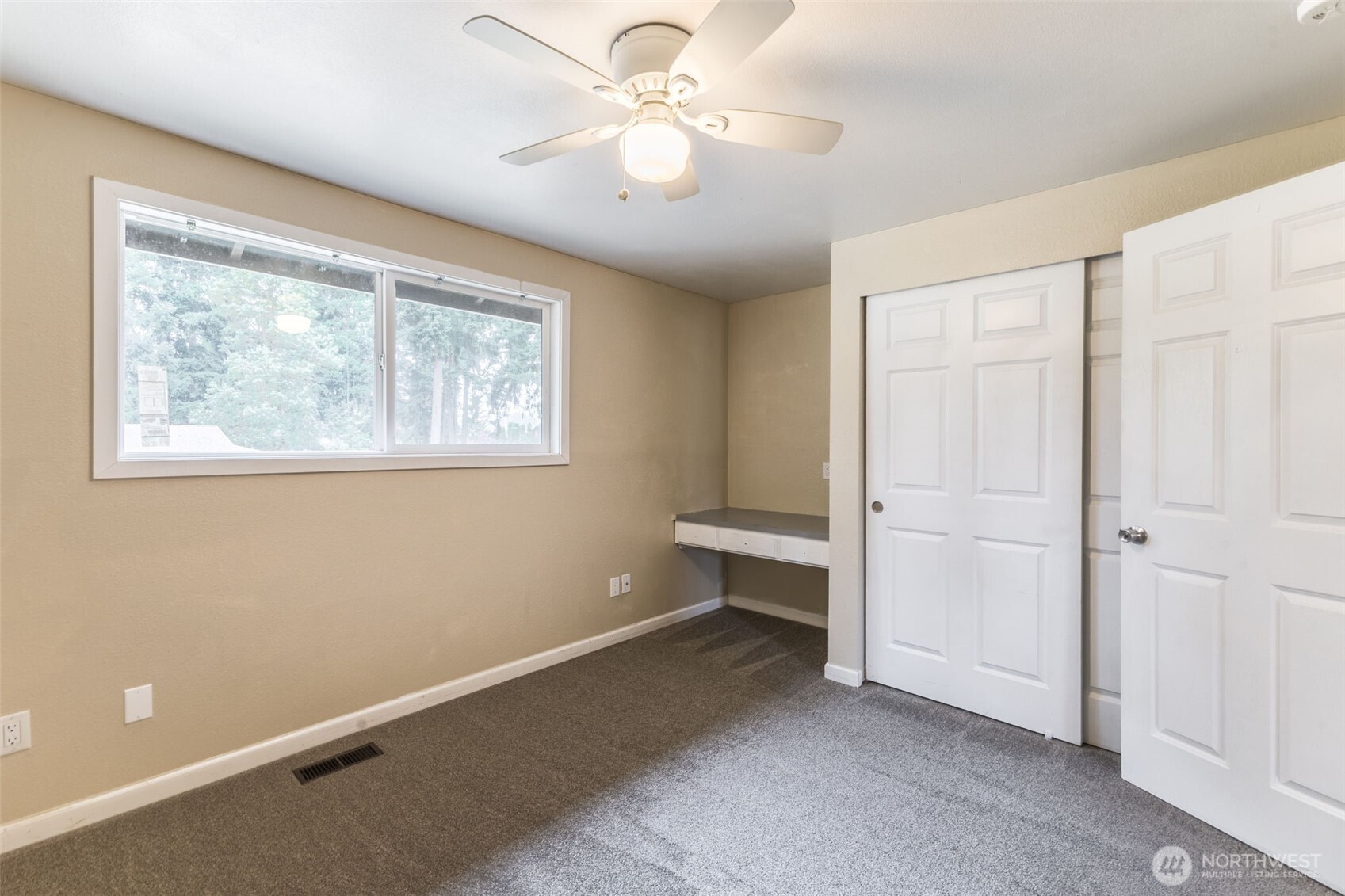 8423 191st Street Property Photo 23
