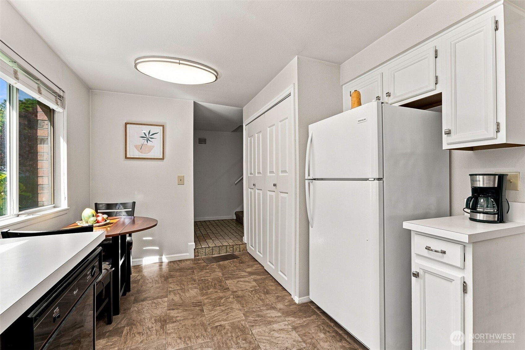 8638 Onyx Drive E Property Photo 6