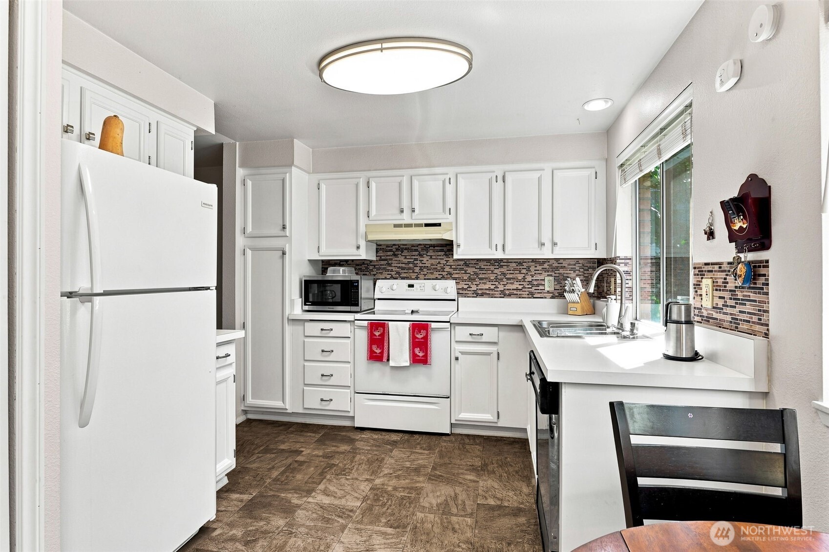 8638 Onyx Drive E Property Photo 7