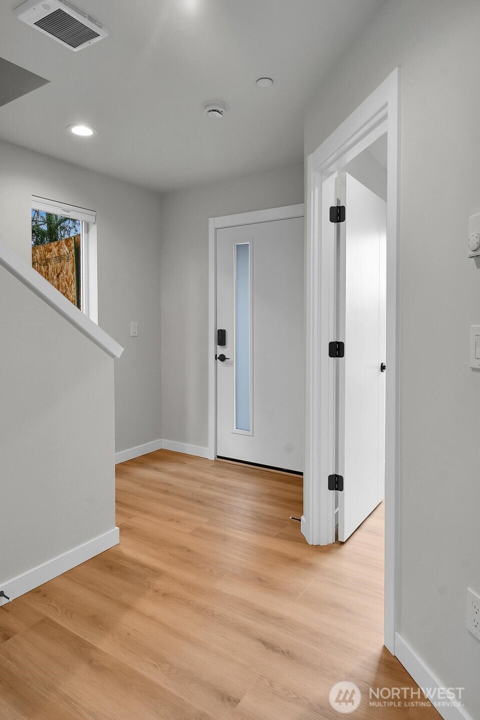 222 124th Street G2 Property Photo 3