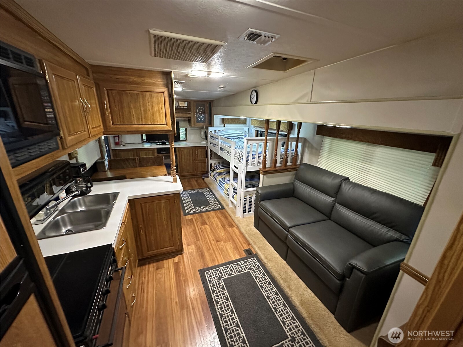 44640 Similk Trail Property Photo 9