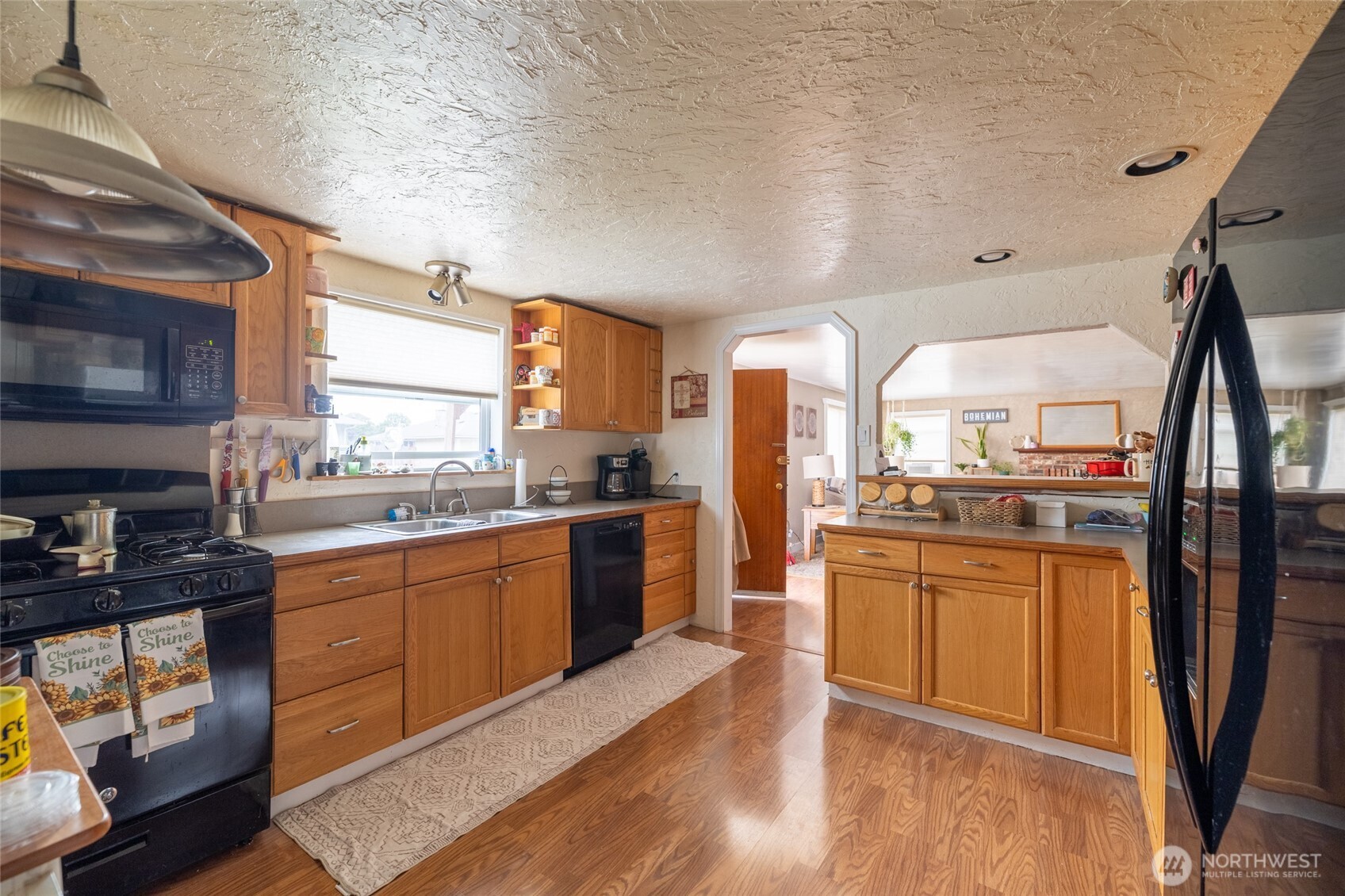 1424 Kelly Avenue Property Photo 11