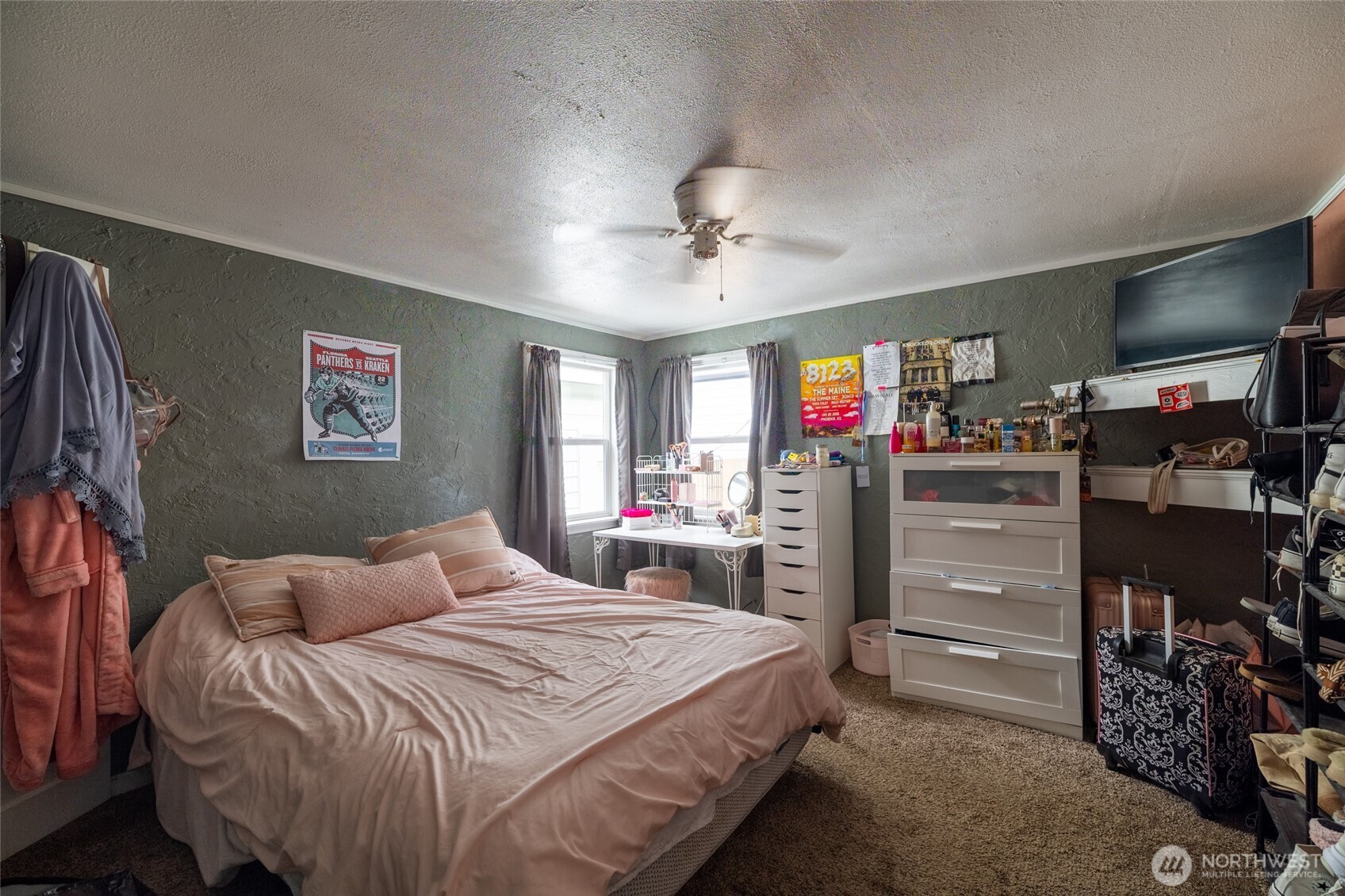 1424 Kelly Avenue Property Photo 12