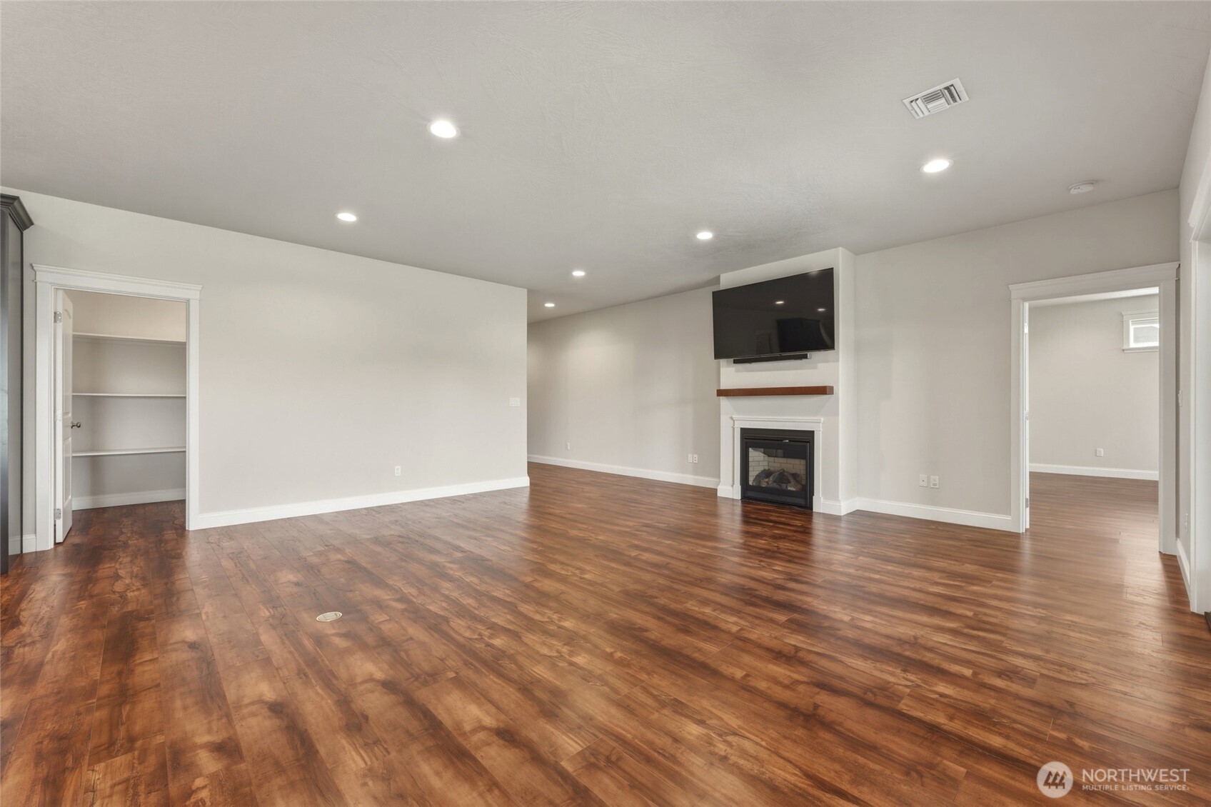 1442 Durant Street Property Photo 6