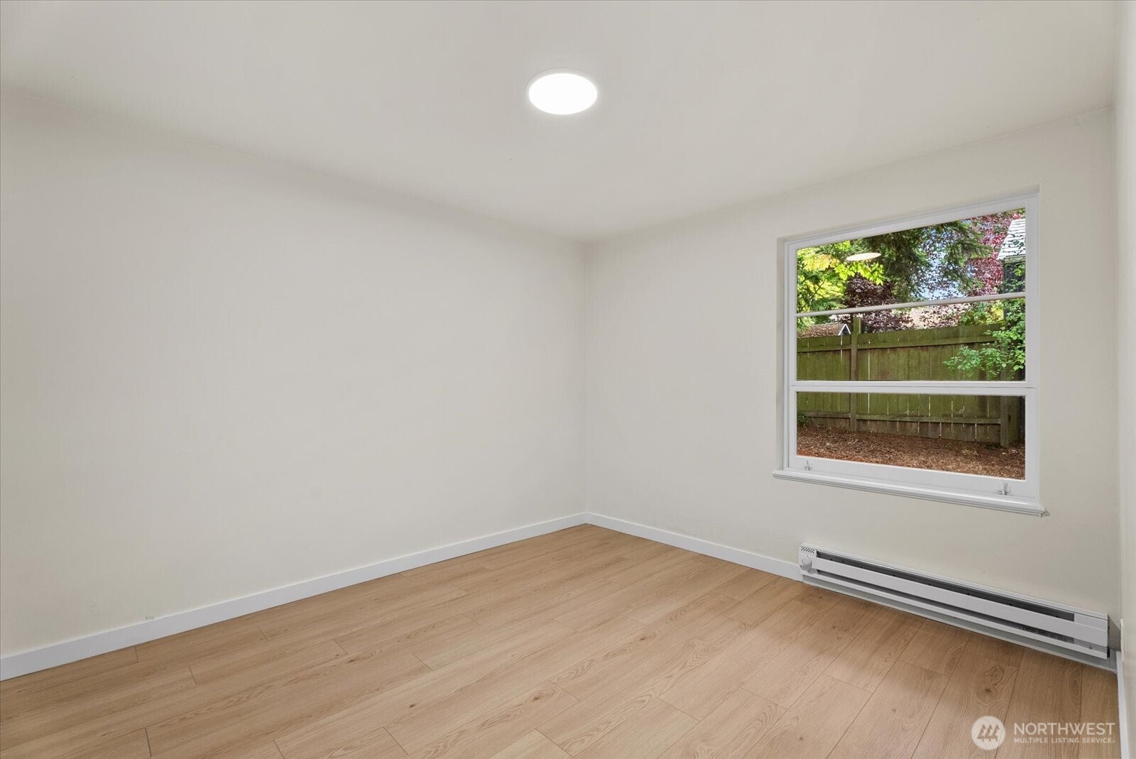 13525 Wallingford Avenue Property Photo 13